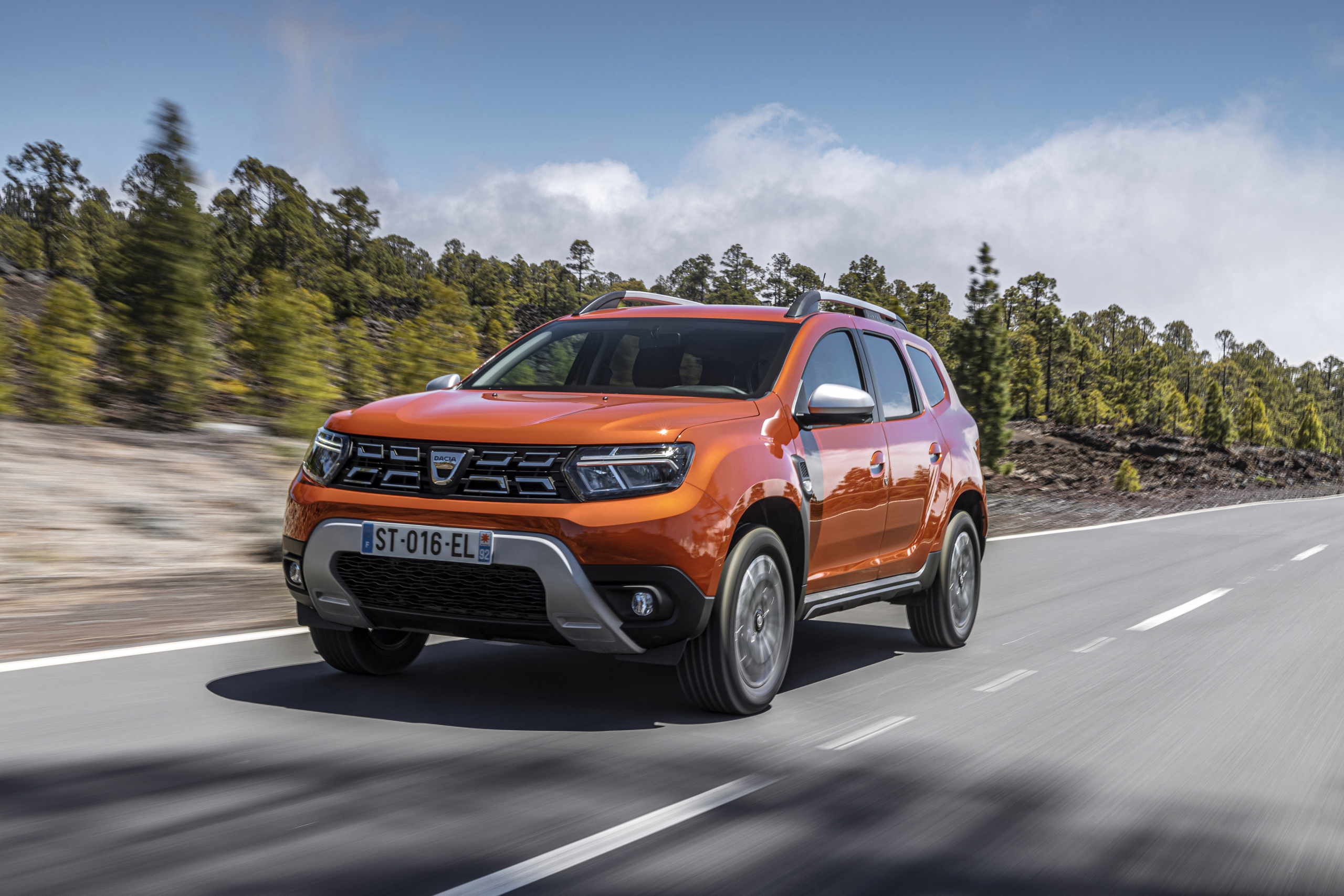 We missen iets op de gefacelifte Dacia Duster: het nieuwe Dacia-logo