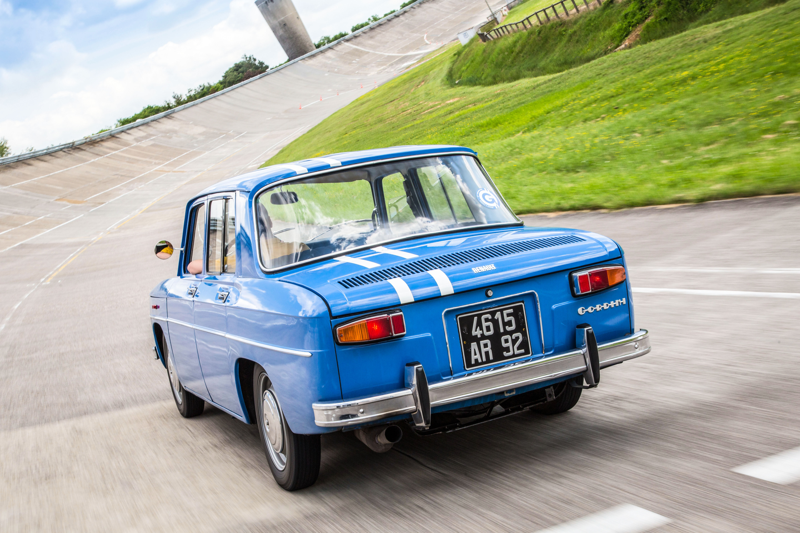 Retro + Renault + elektrisch = gegarandeerd succes? Bij dit gekke model is dat maar de vraag