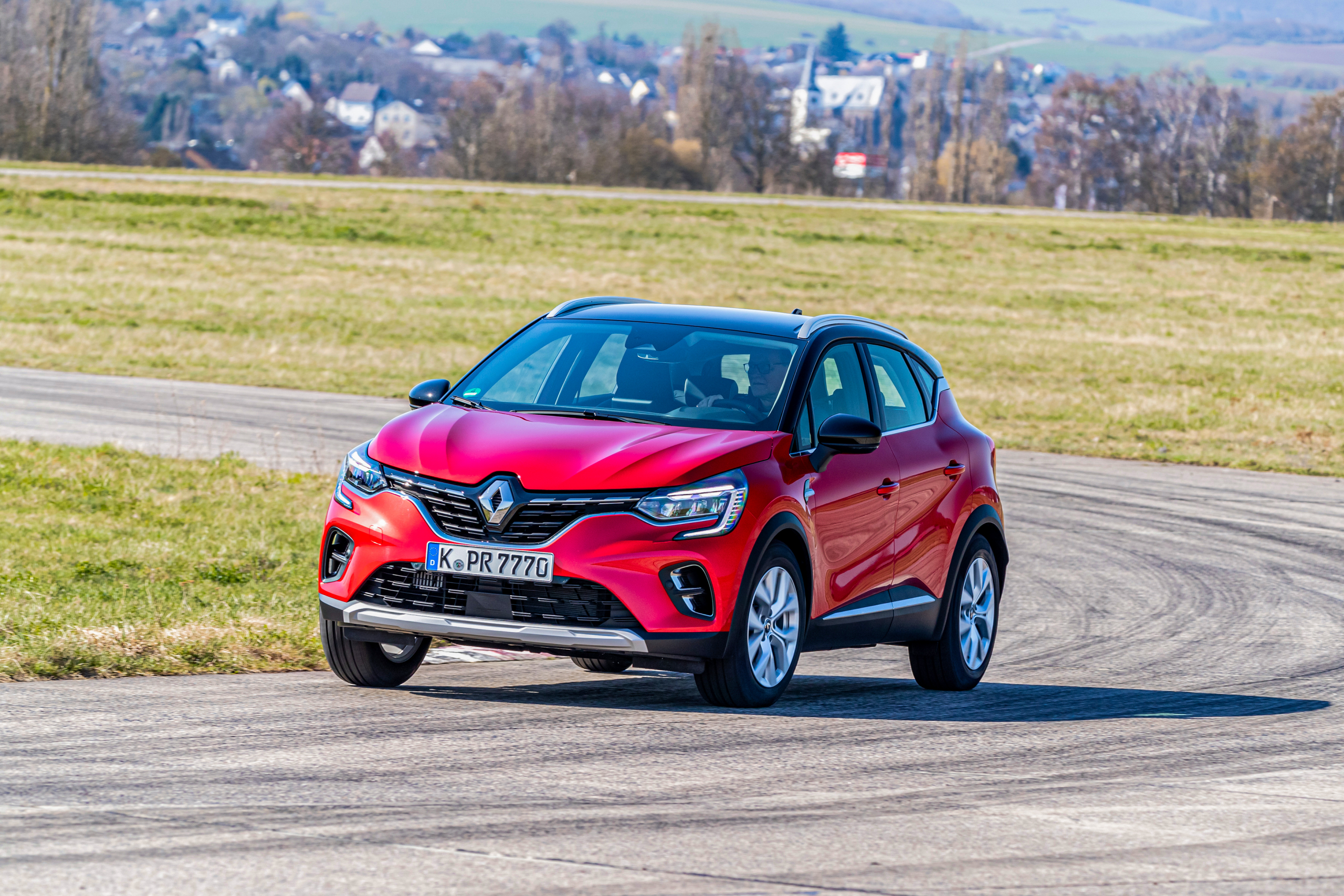 Test Renault Captur vs. Nissan Juke: welke scoort het best op ruimte en comfort?