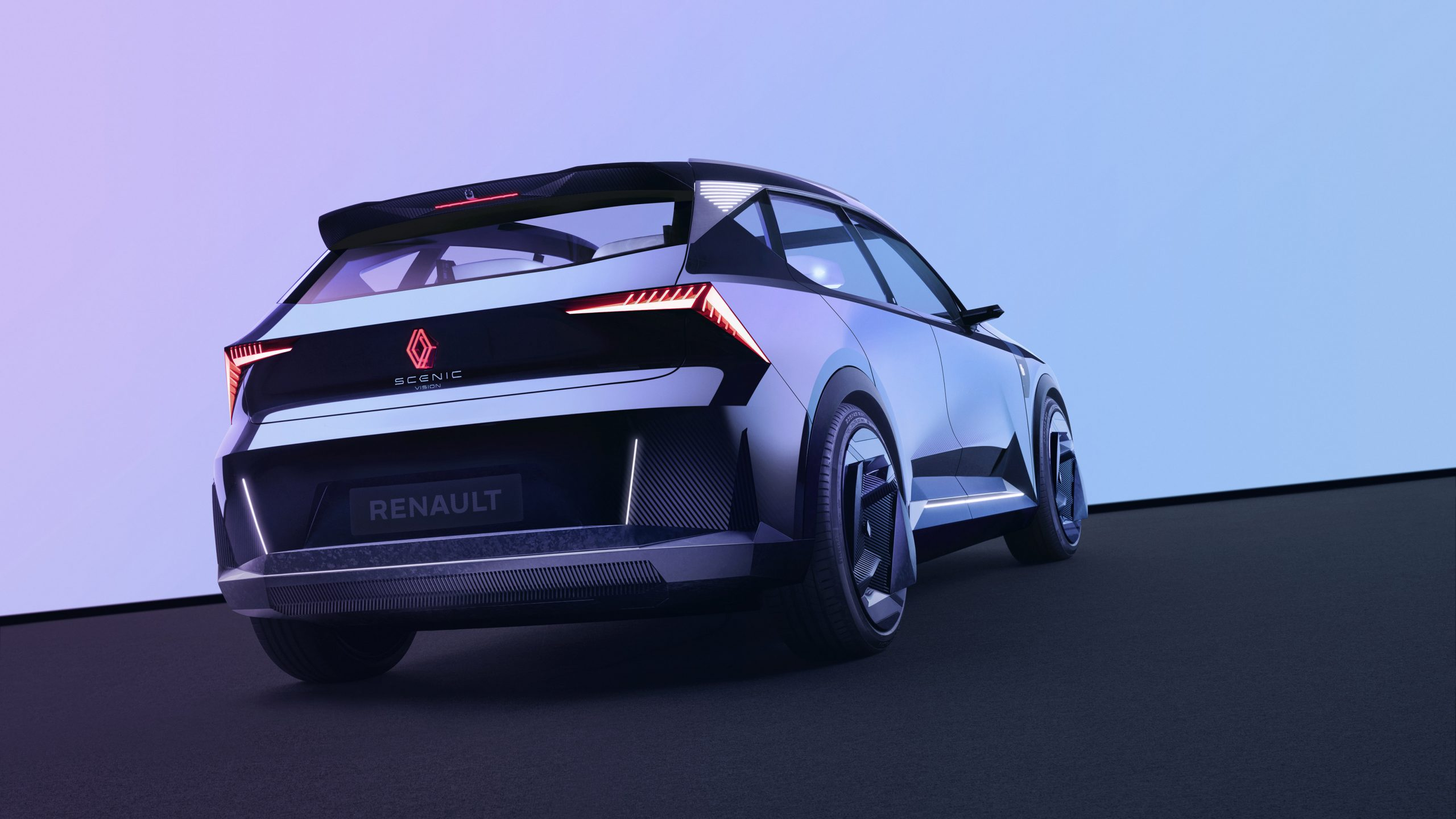 In de Renault Scenic Vision zit je op melkflessen, waterleidingen en Airbus-restjes