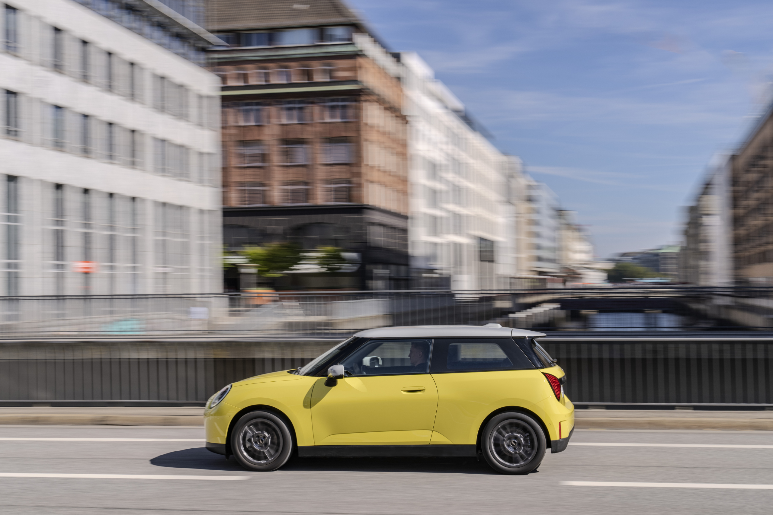 Review: Mini Cooper SE (2024) rijdt alle vooroordelen aan flarden