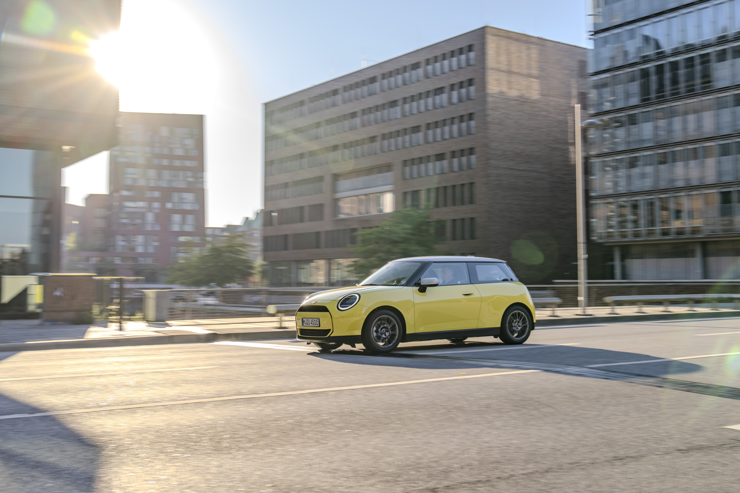 Review: Mini Cooper SE (2024) rijdt alle vooroordelen aan flarden