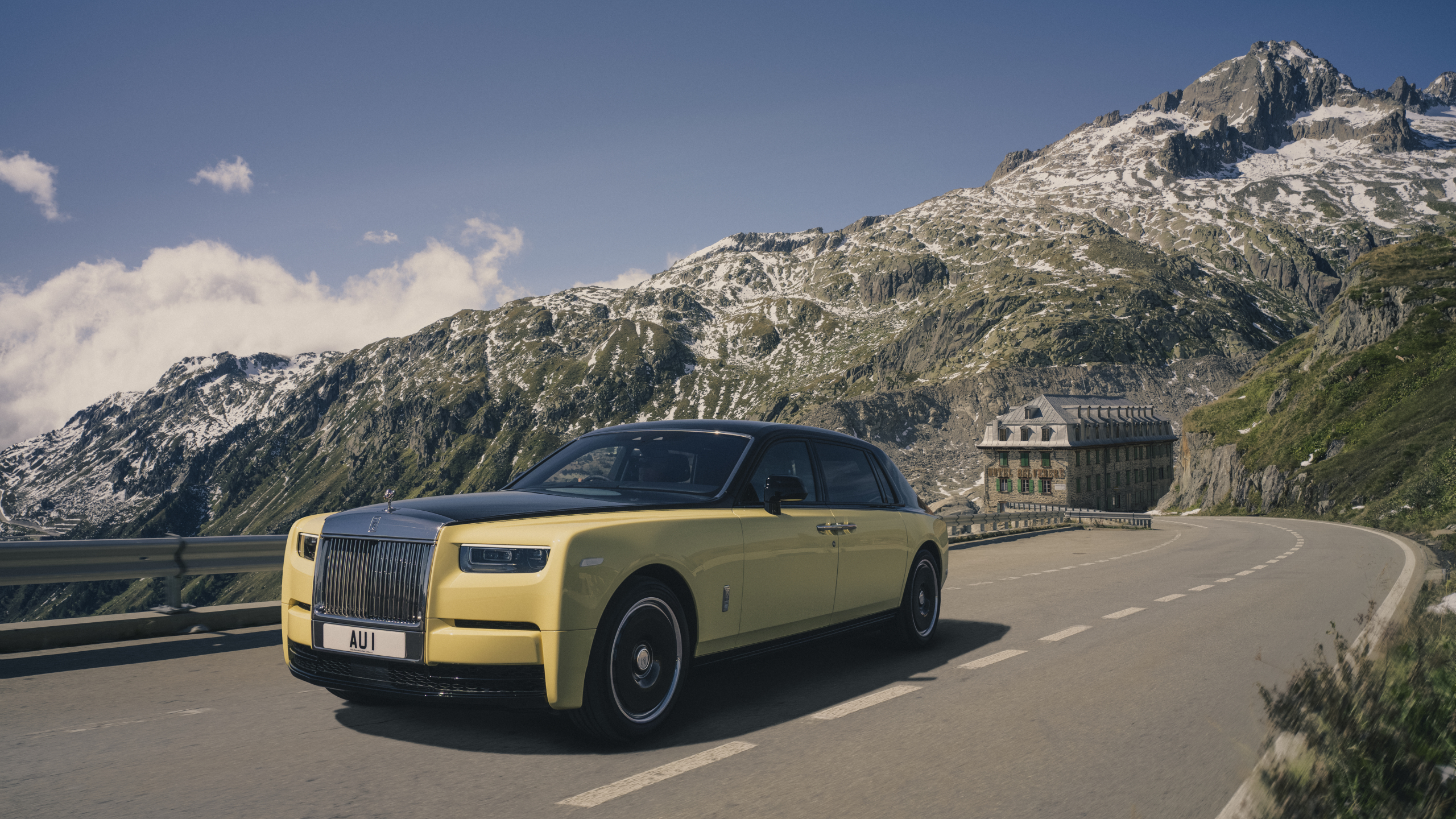 Spot jij de 8 verwijzingen naar de beste Bond-film ooit in deze Rolls-Royce Phantom 'Goldfinger'?