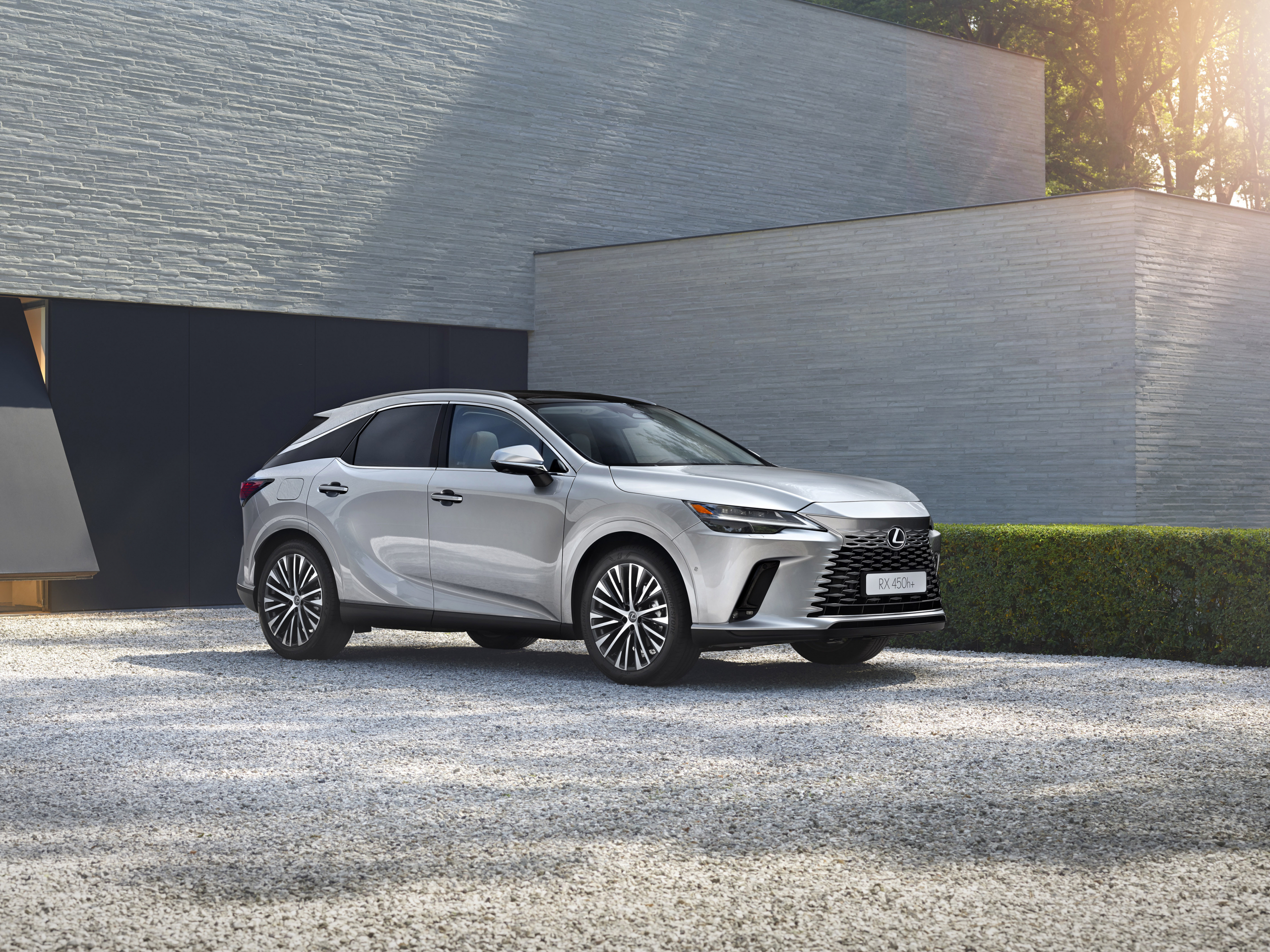 Lexus geeft toe: 'klanten vinden onze enorme 'spindle grille' niet om aan te gluren'