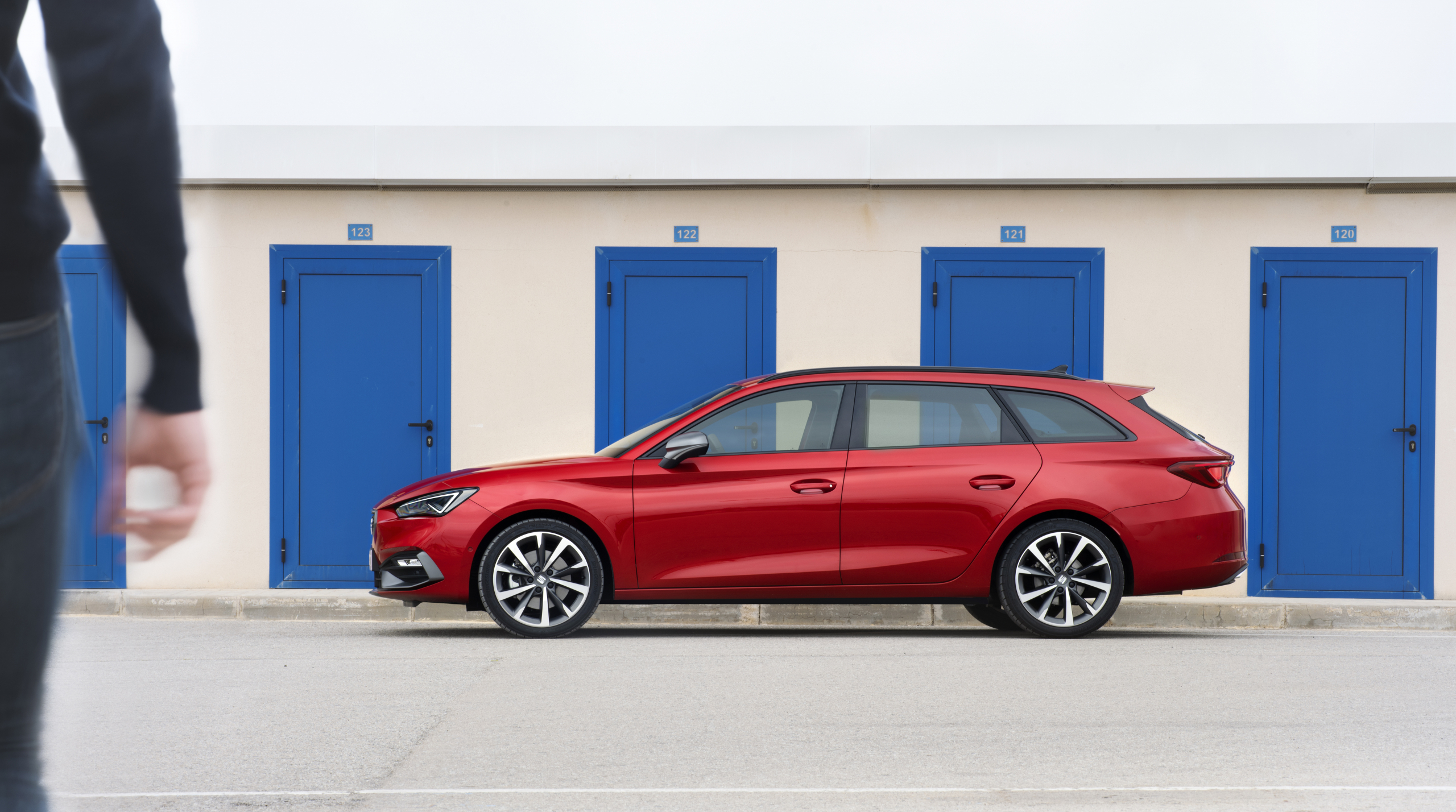 Waarom de Seat Leon Sportstourer goedkoper is dan de hatchback