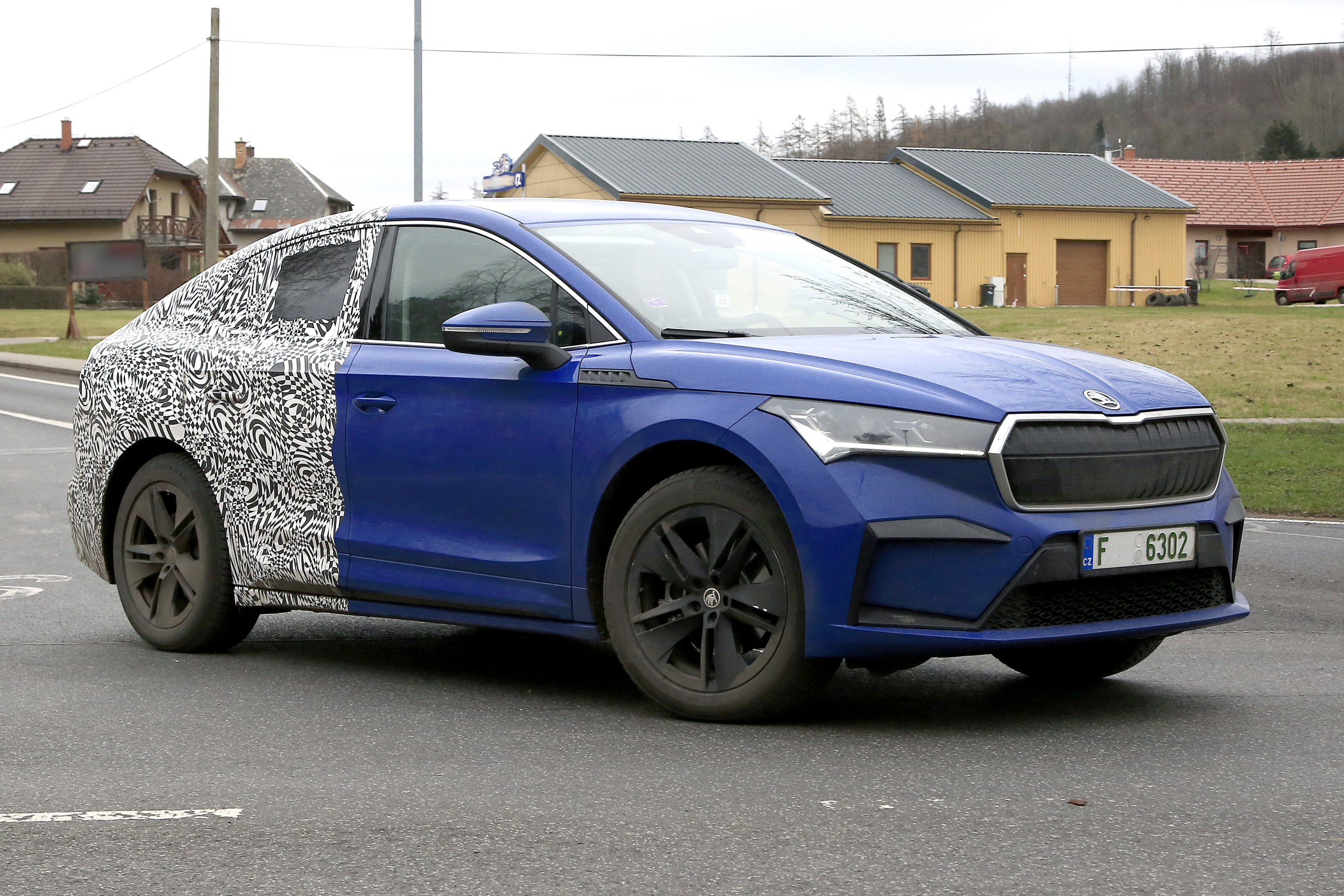 Kijk aan, de elektrische Skoda Enyaq iV komt er ook in coupévorm