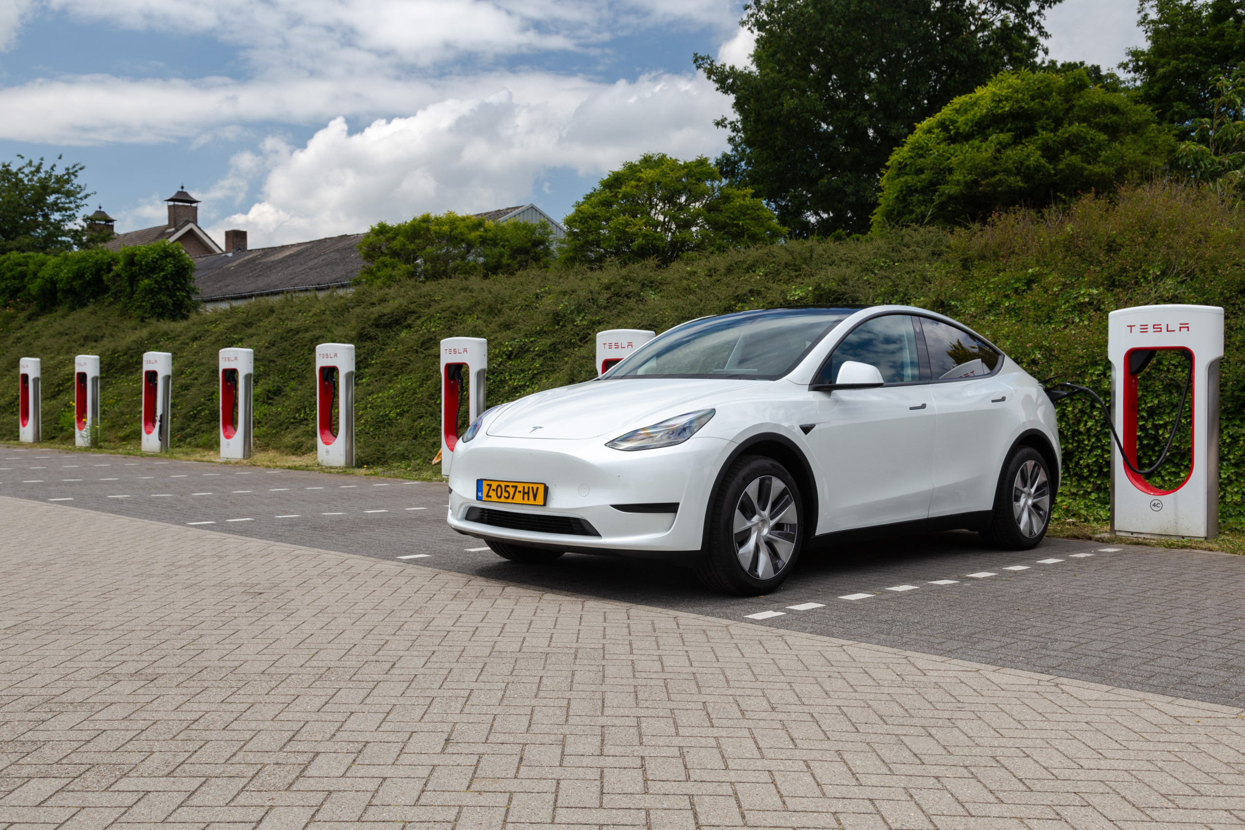 Tesla Model Y Long Range RWD: actieradius gemeten bij 100 en 130 km/h