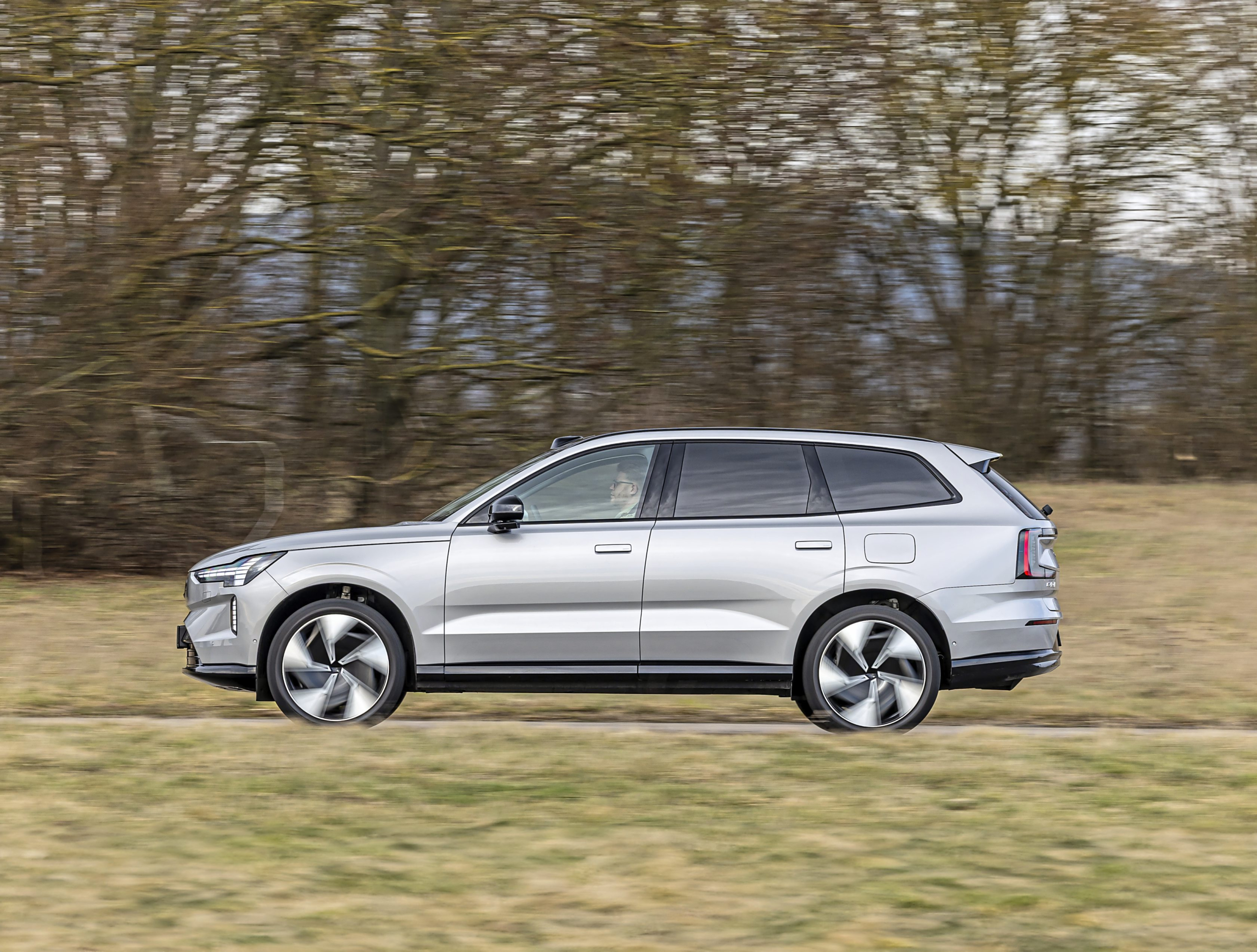 SUV-TEST: Op deze vlakken is de Volvo EX90 niet te kloppen