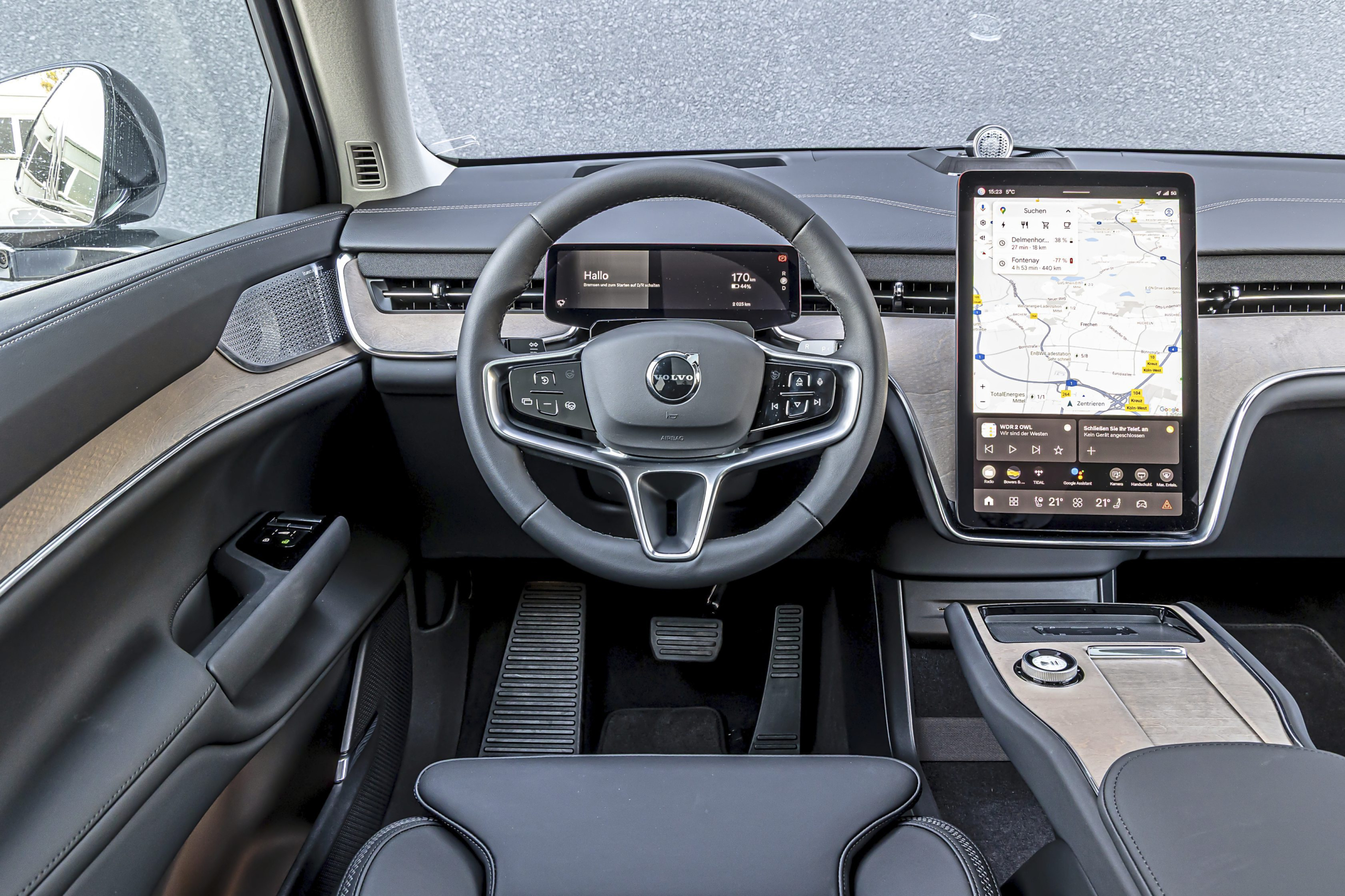 TEST: Kia EV9 vernedert de 25.000 euro duurdere Volvo EX90