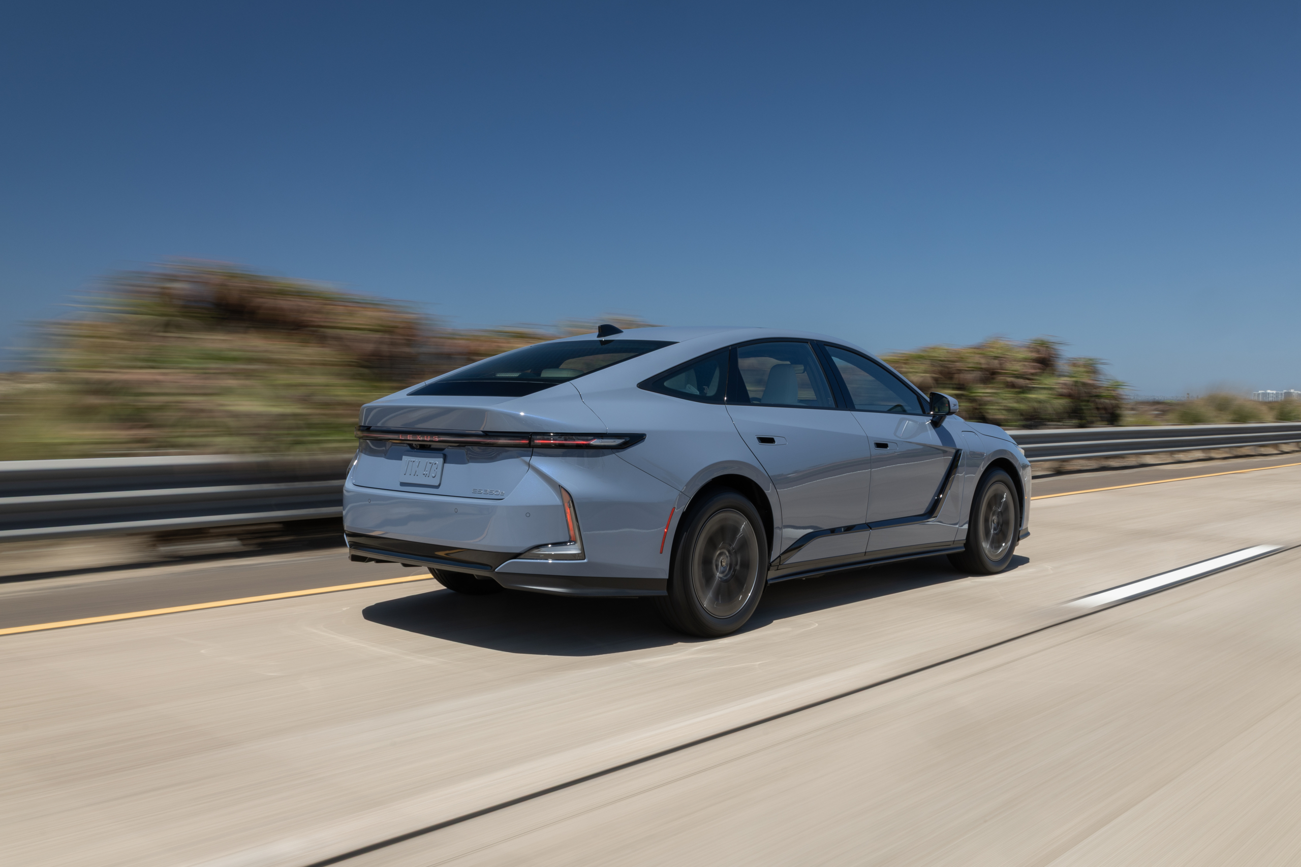 TEST - Lexus ES