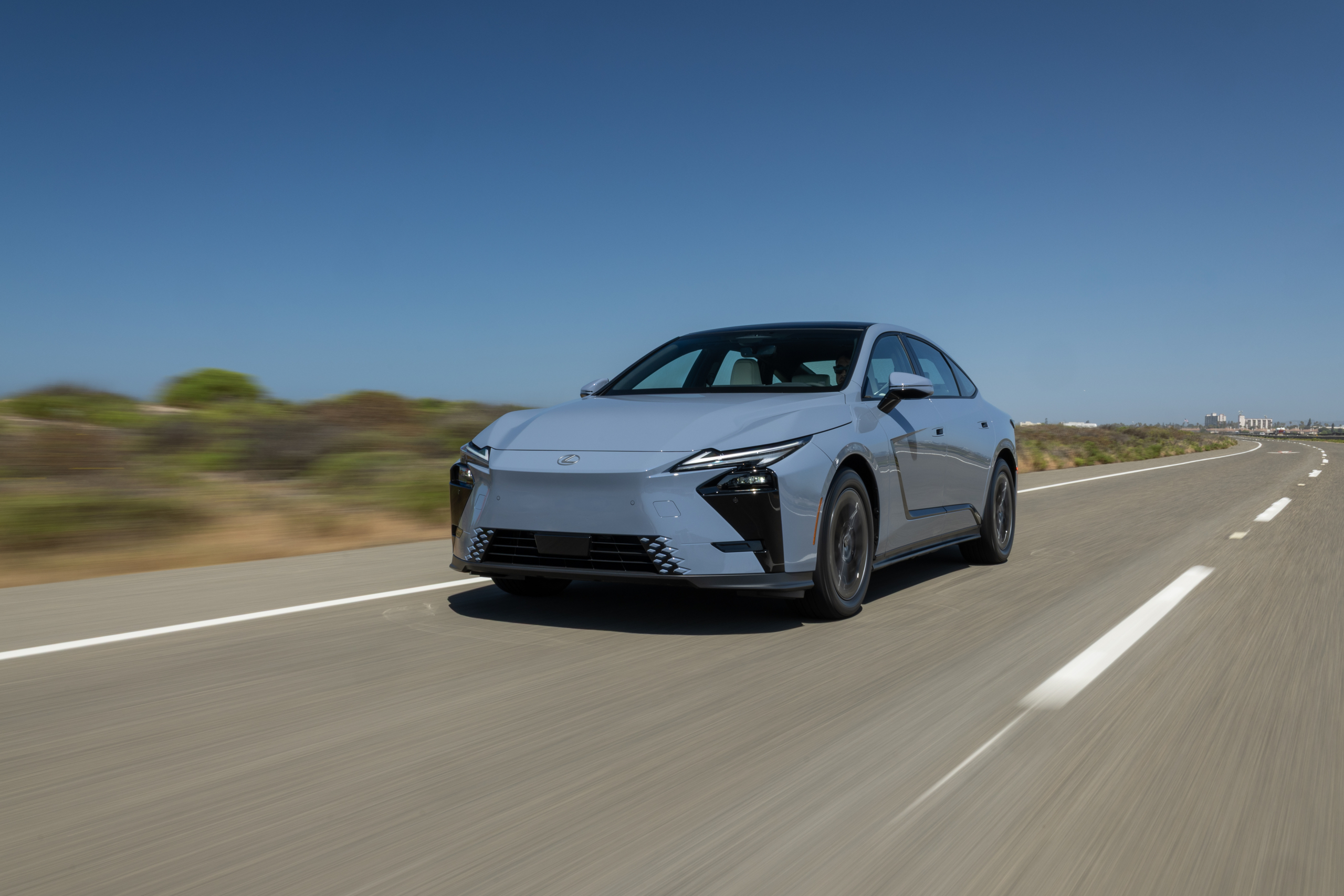 TEST - Lexus ES