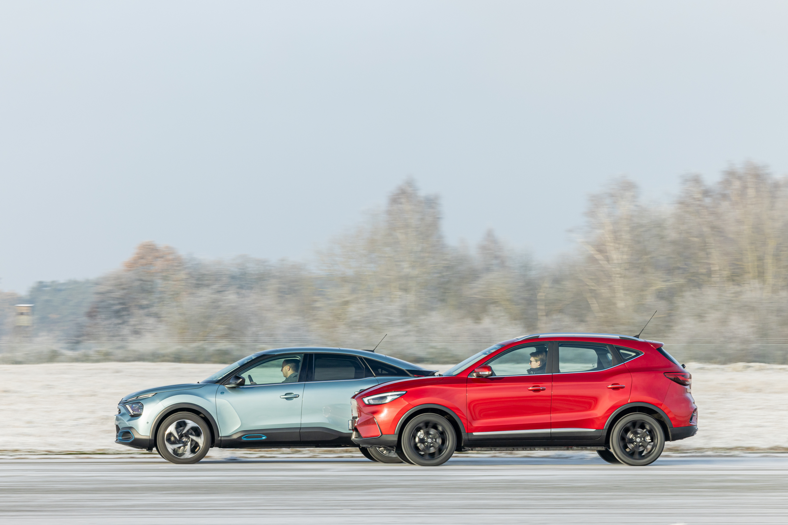 TEST – Zo verslaat de MG ZS EV de Citroën e-C4 op ruimte en prijs