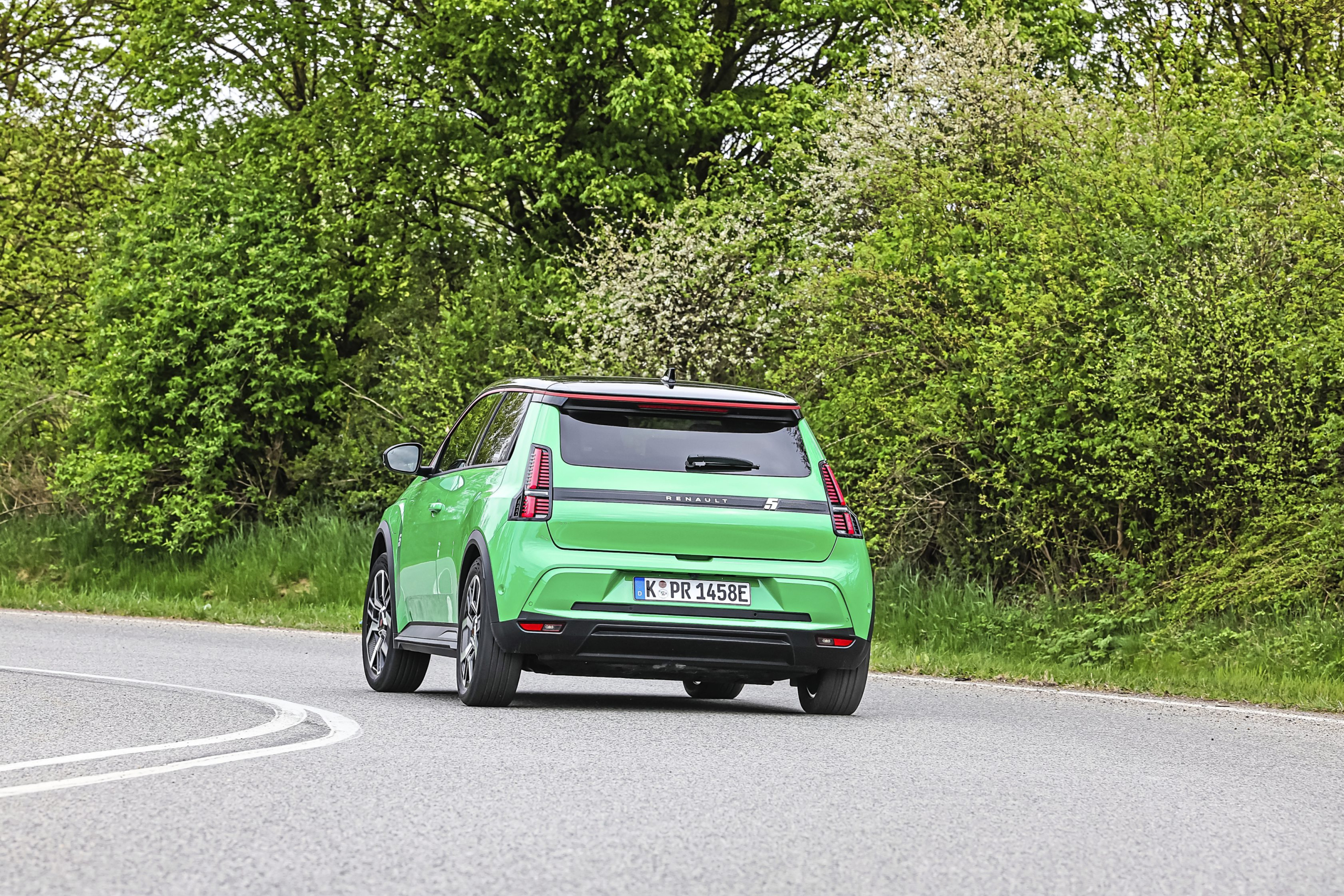 TEST - Wie niet zit te wachten op actieradiusstress, is het beste uit met de Renault 5