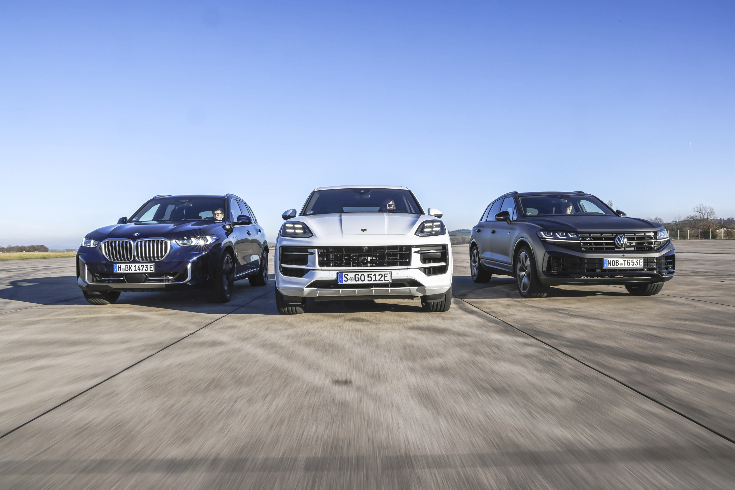 Test: Porsche 911 in SUV-formaat jaagt BMW X5 en Volkswagen Touareg stuipen op het lijf