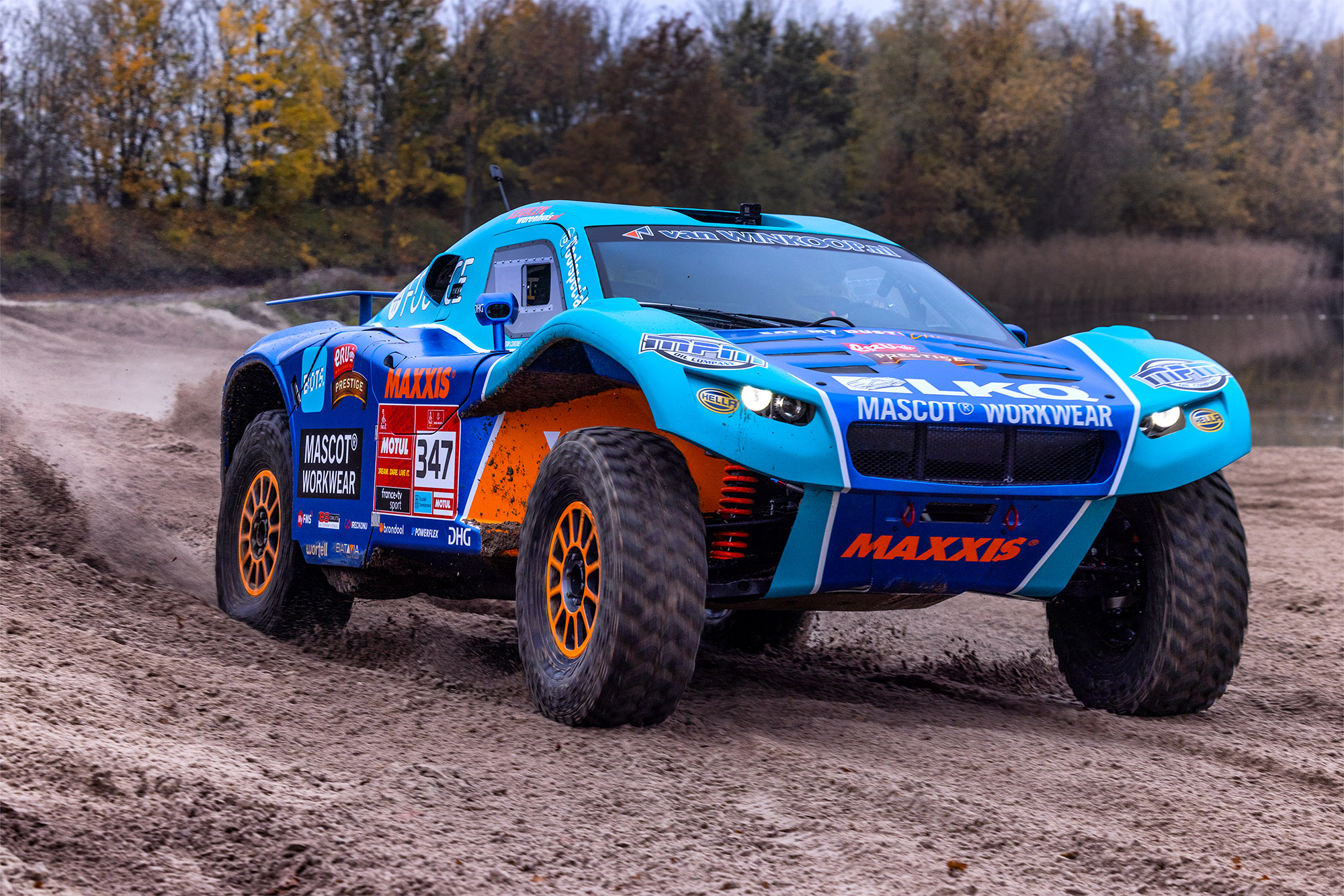 Met een Corvette de Dakar-rally rijden? Dat kan! Met de Century CR6 van de broertjes Coronel