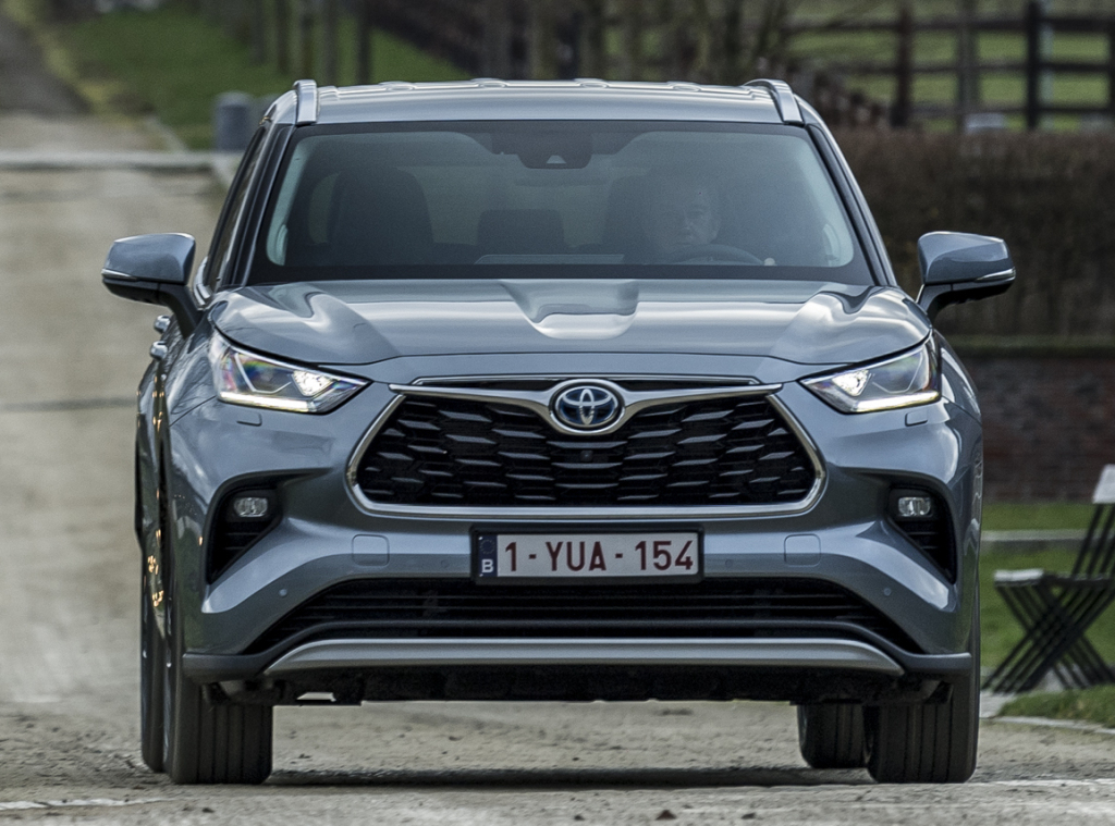 Review Toyota Highlander Hybrid: Zeeën van ruimte en golven van trekkracht