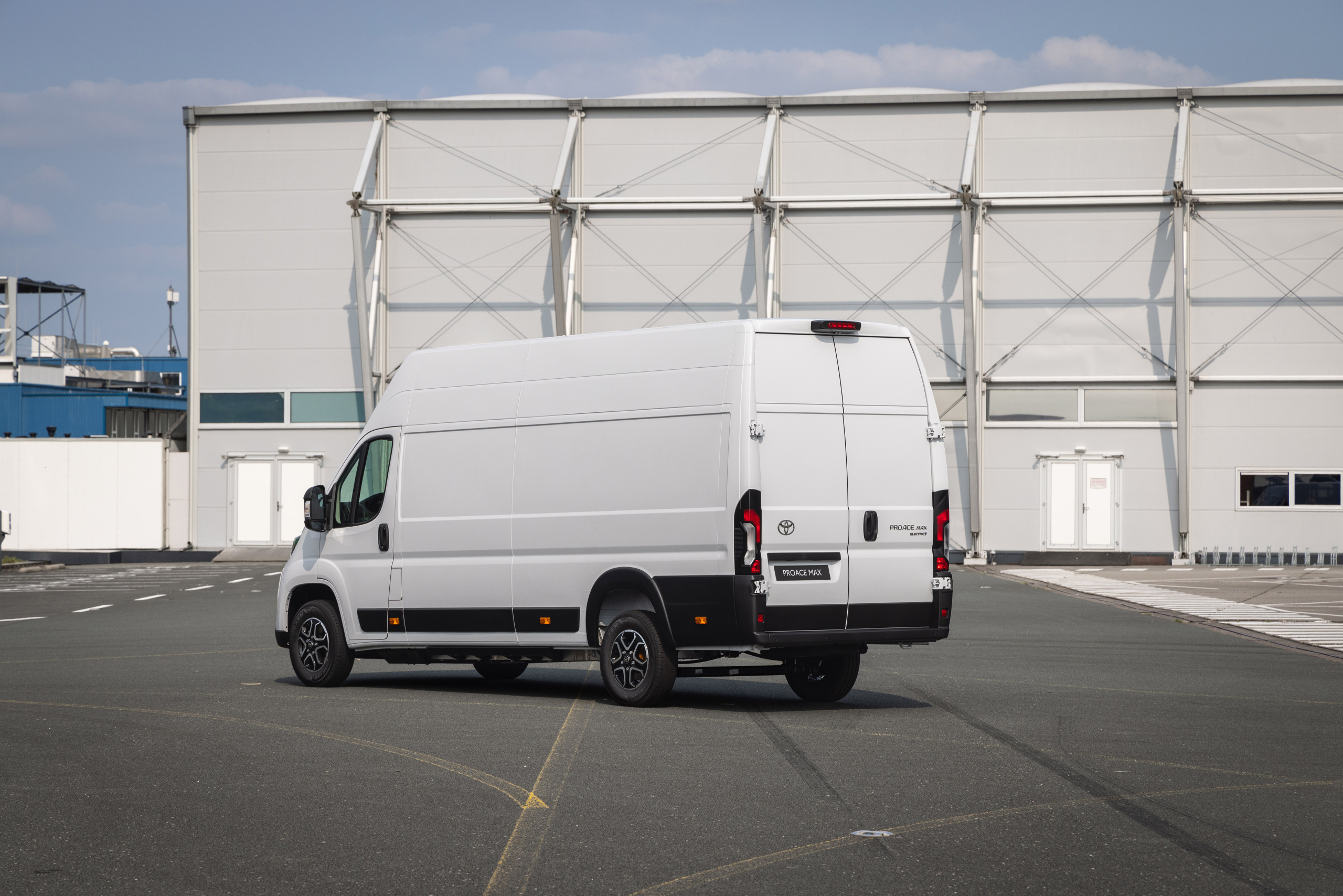 Toyota Proace Max: wat je moet weten over prijzen, specificaties en verschillen