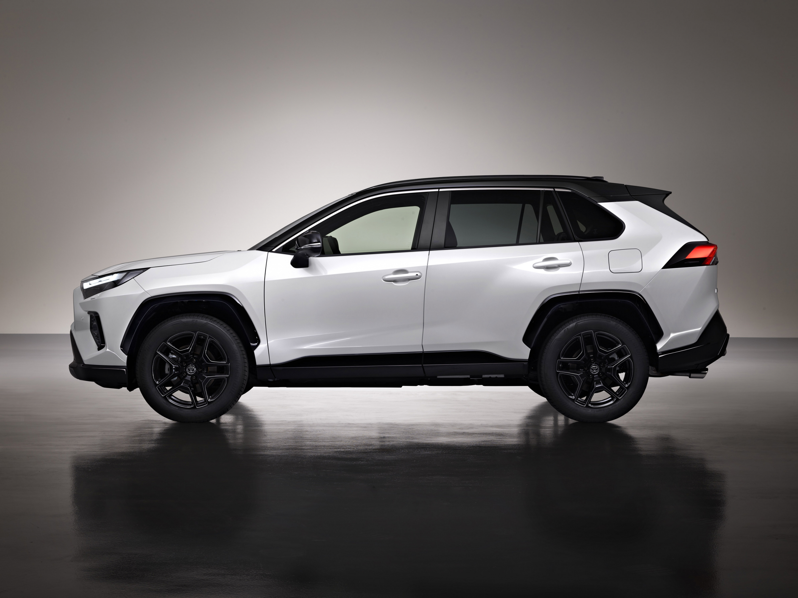 Toyota RAV4 GR Sport (2023): zó willen wij wel een SUV