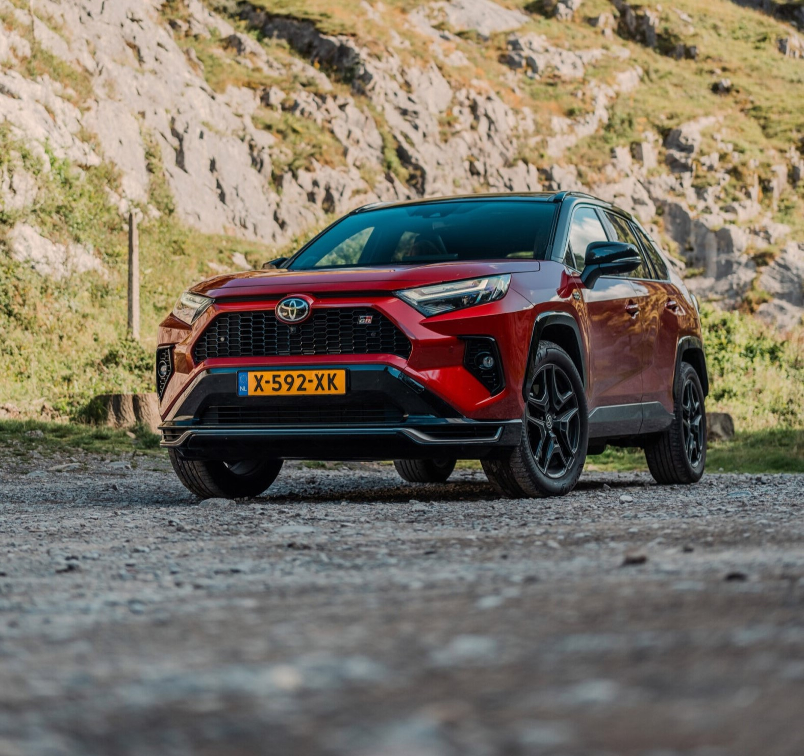 Toyota RAV4 met stekker nu goedkoper dan RAV4 zonder stekker