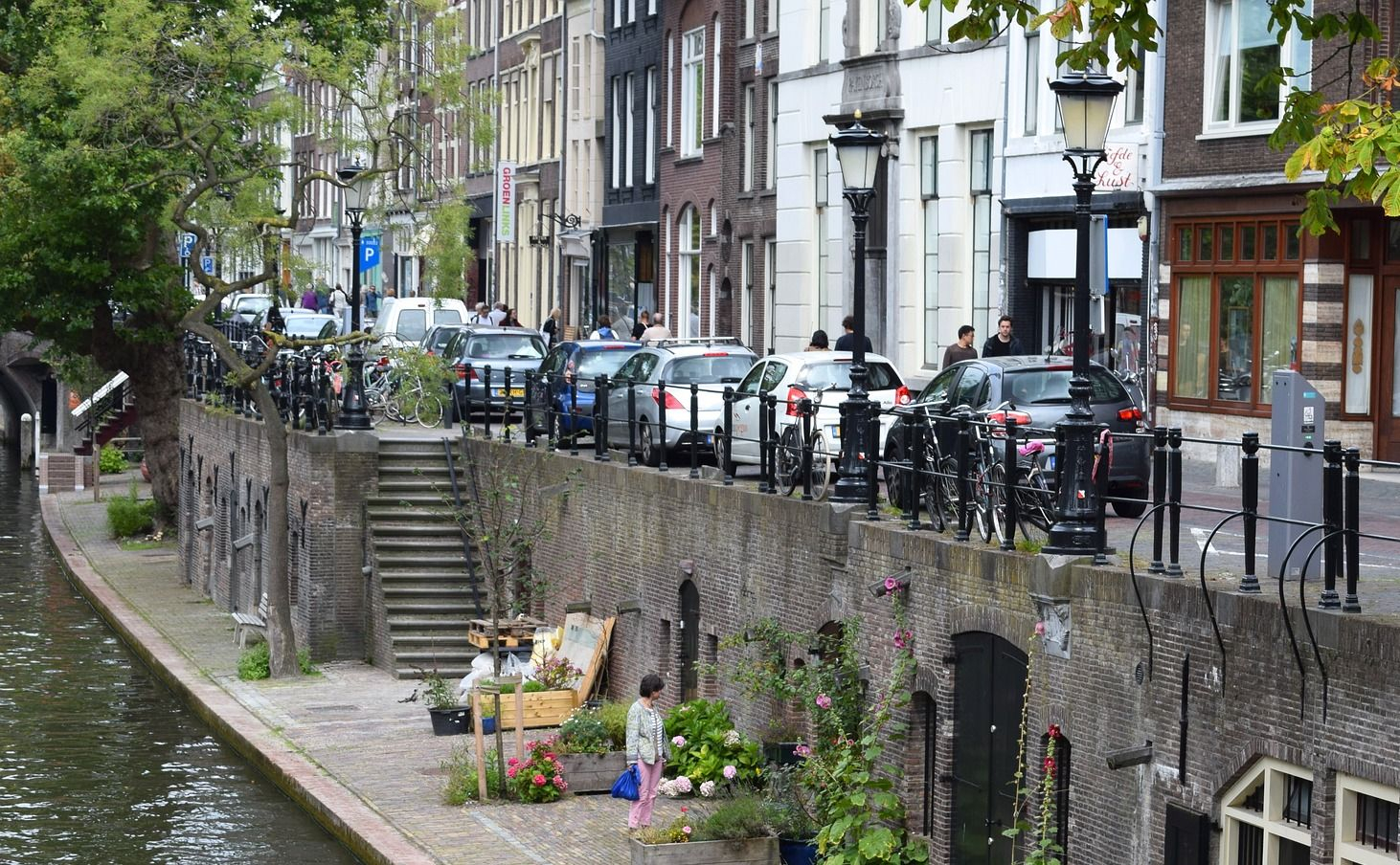 Afremmen, alstublieft! Dit is waarom je in de grote stad straks nog maar 30 km/h mag