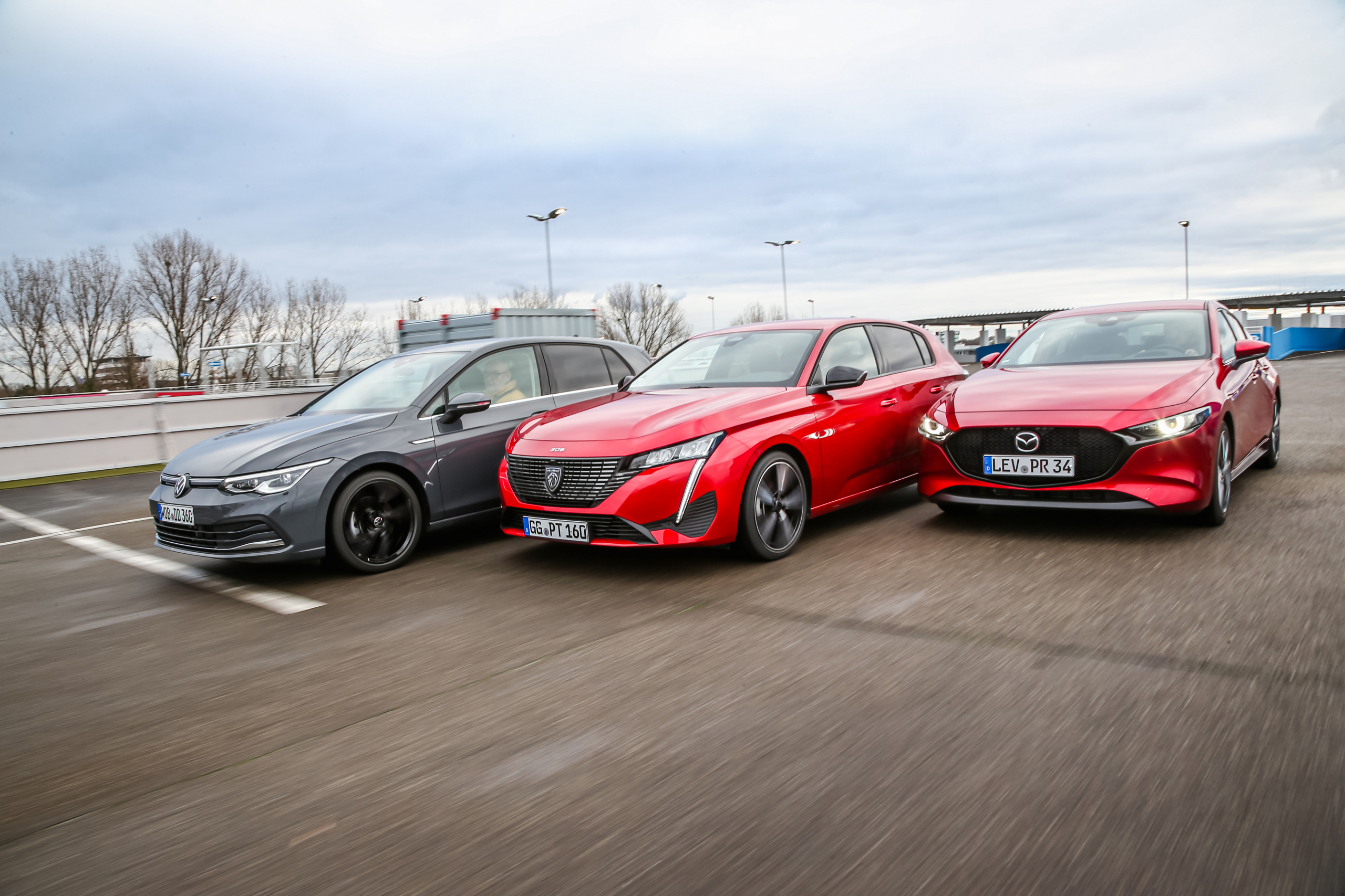 TEST Peugeot 308, Volkswagen Golf, Mazda 3: als je van Frans comfort houdt, moet je Duits rijden