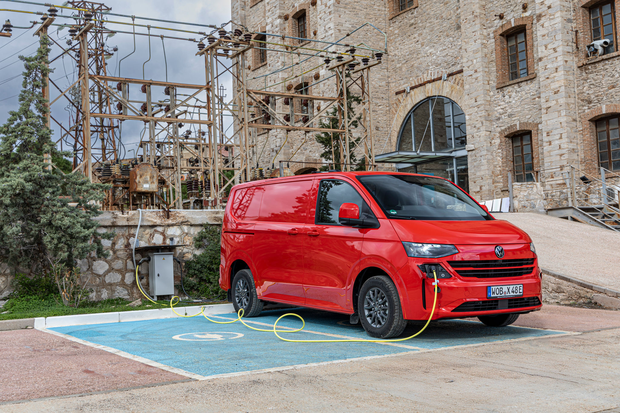 Review Volkswagen Transporter (2025): kan hij de Transit Custom inhalen?