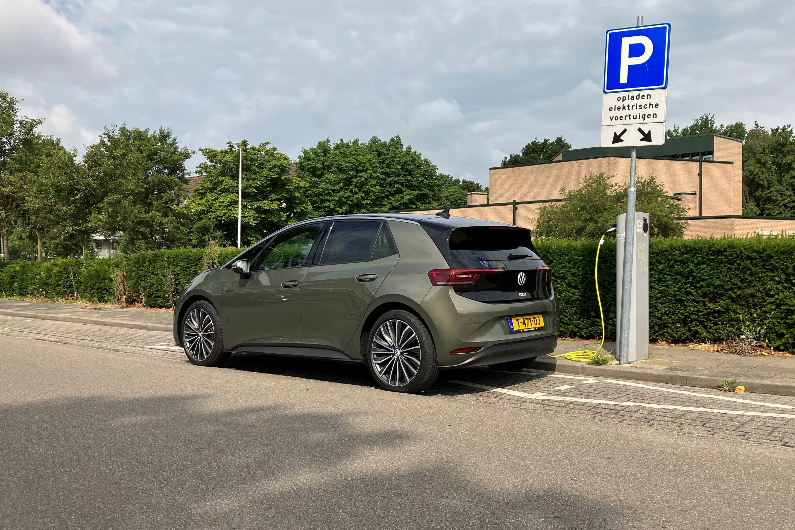 Waarom je moet oppassen als je rond de jaarwisseling een elektrische auto koopt