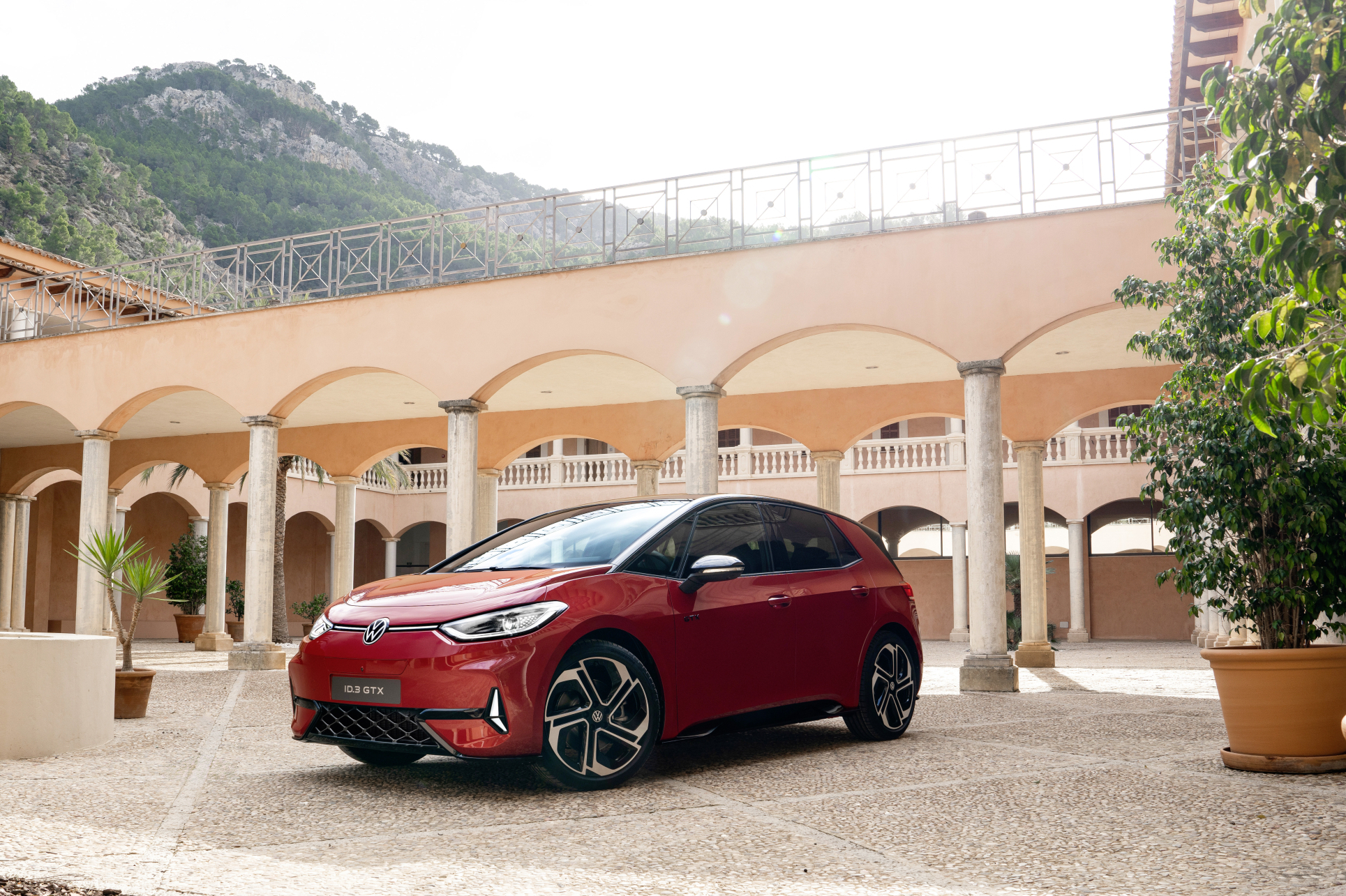 Deze Volkswagen heeft evenveel pk’s als de Golf R, maar is 30.000 euro goedkoper