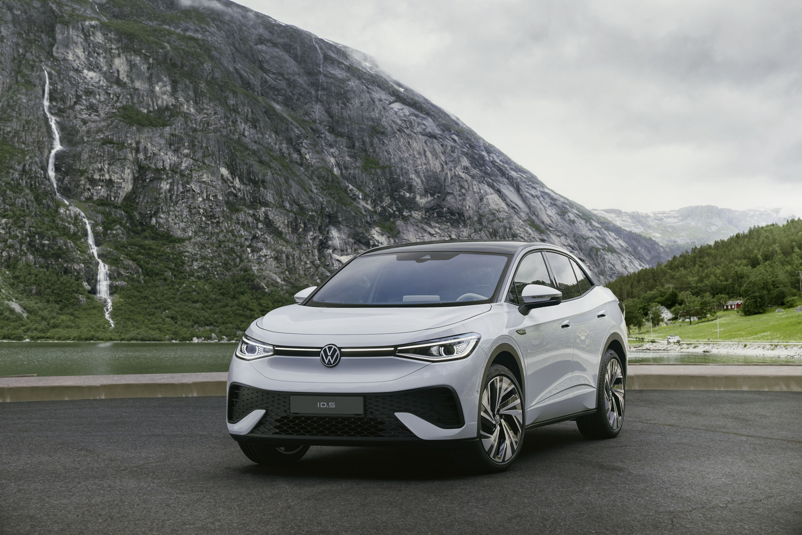 Nieuwe Volkswagen ID.5 - Voor als je de ID.4 te praktisch vindt