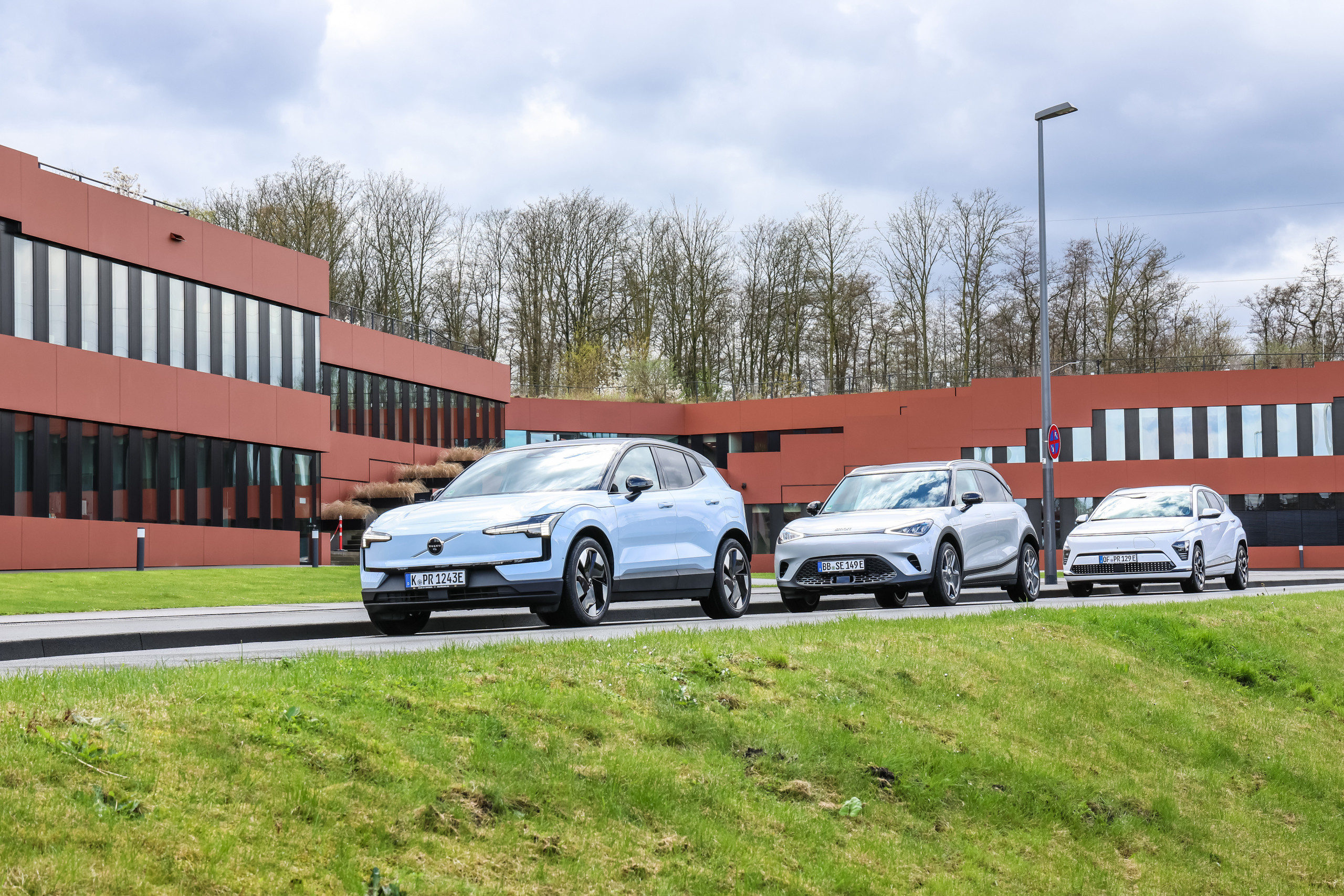 Volvo EX30 and Hyundai Kona Electric test: 2 advantages and 1 disadvantage of electric driving