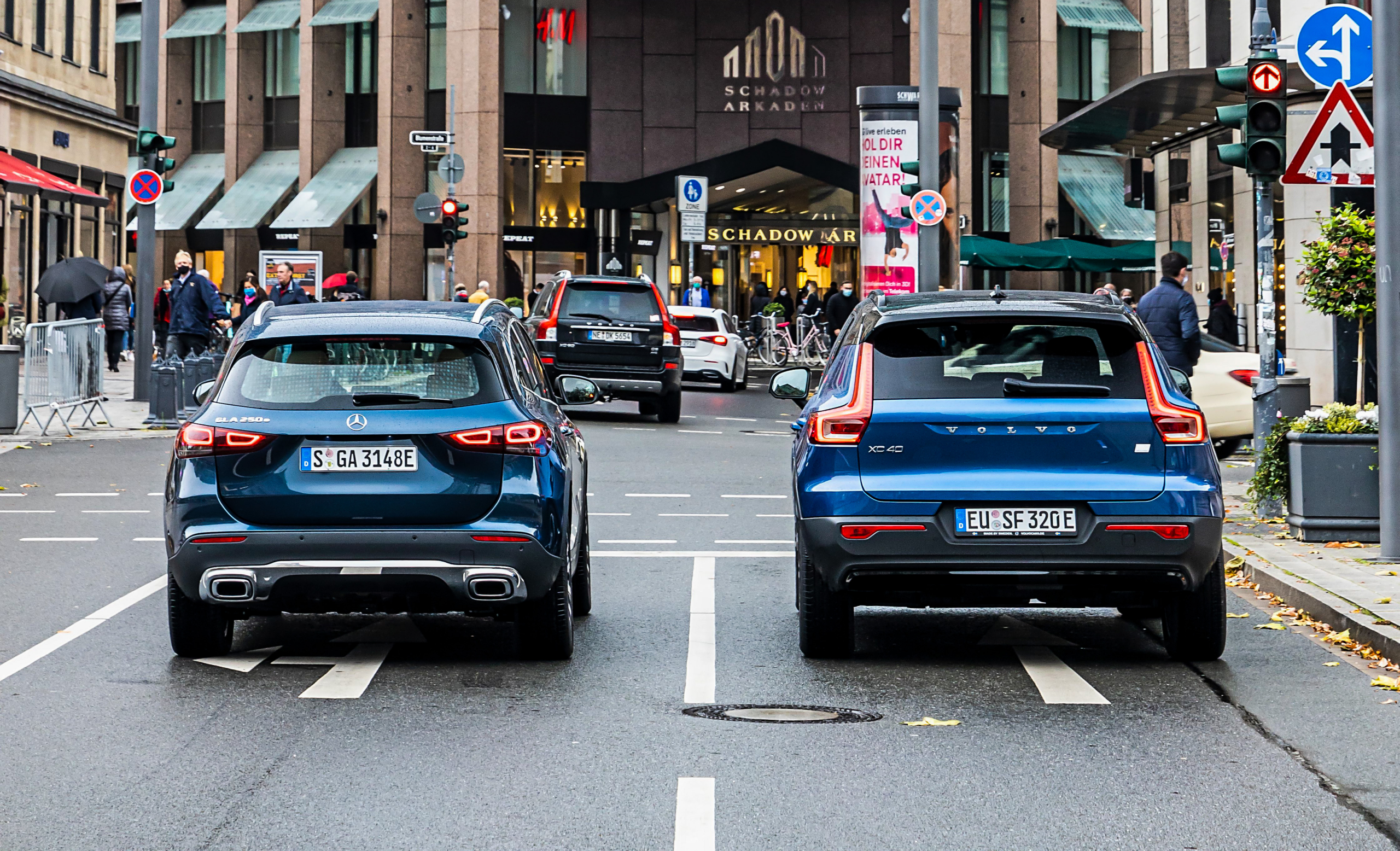 Hybride suv’s getest: zo zuinig zijn Volvo XC40 Plug-in Hybrid en Mercedes GLA 250e