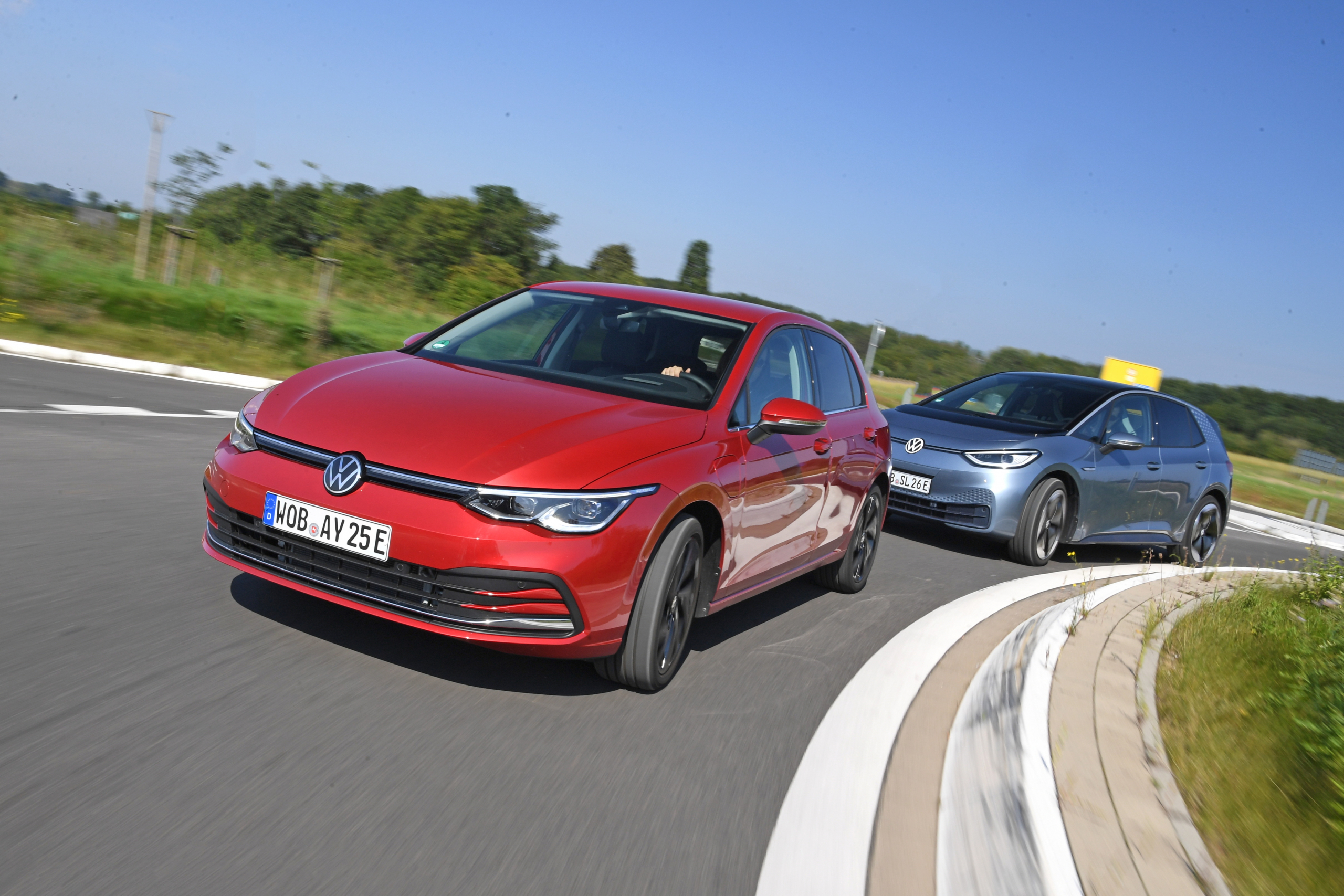 TEST: zo probeert de Volkswagen ID.3 de Golf 1.4 eHybrid om zeep te helpen