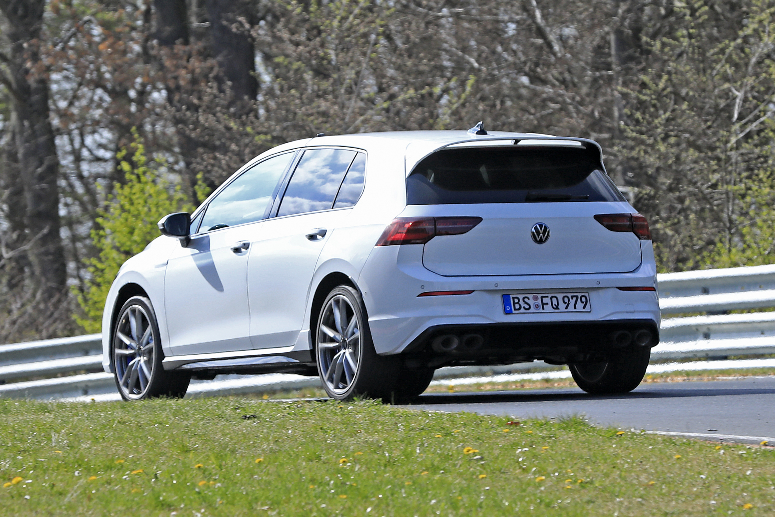 Nieuwe Volkswagen Golf R (2020) raast over de Ring