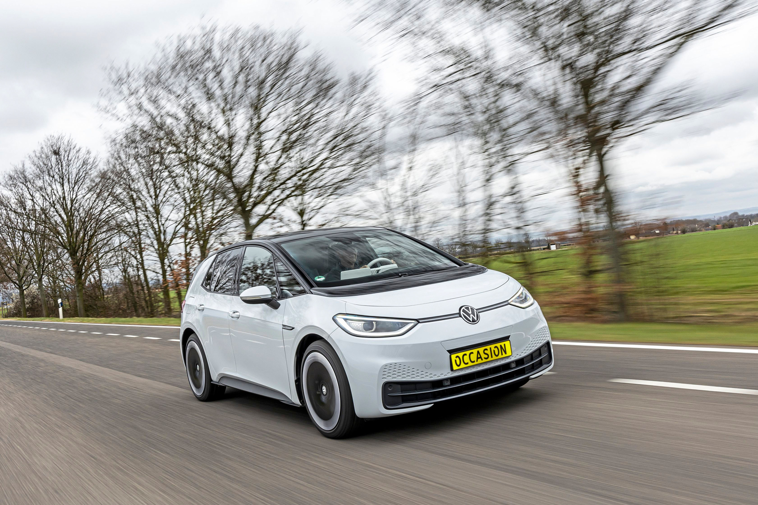 TEST tweedehands Volkswagen ID.3 vs. Hyundai Ioniq 5: verstandige tussendoortjes of beter laten staan?