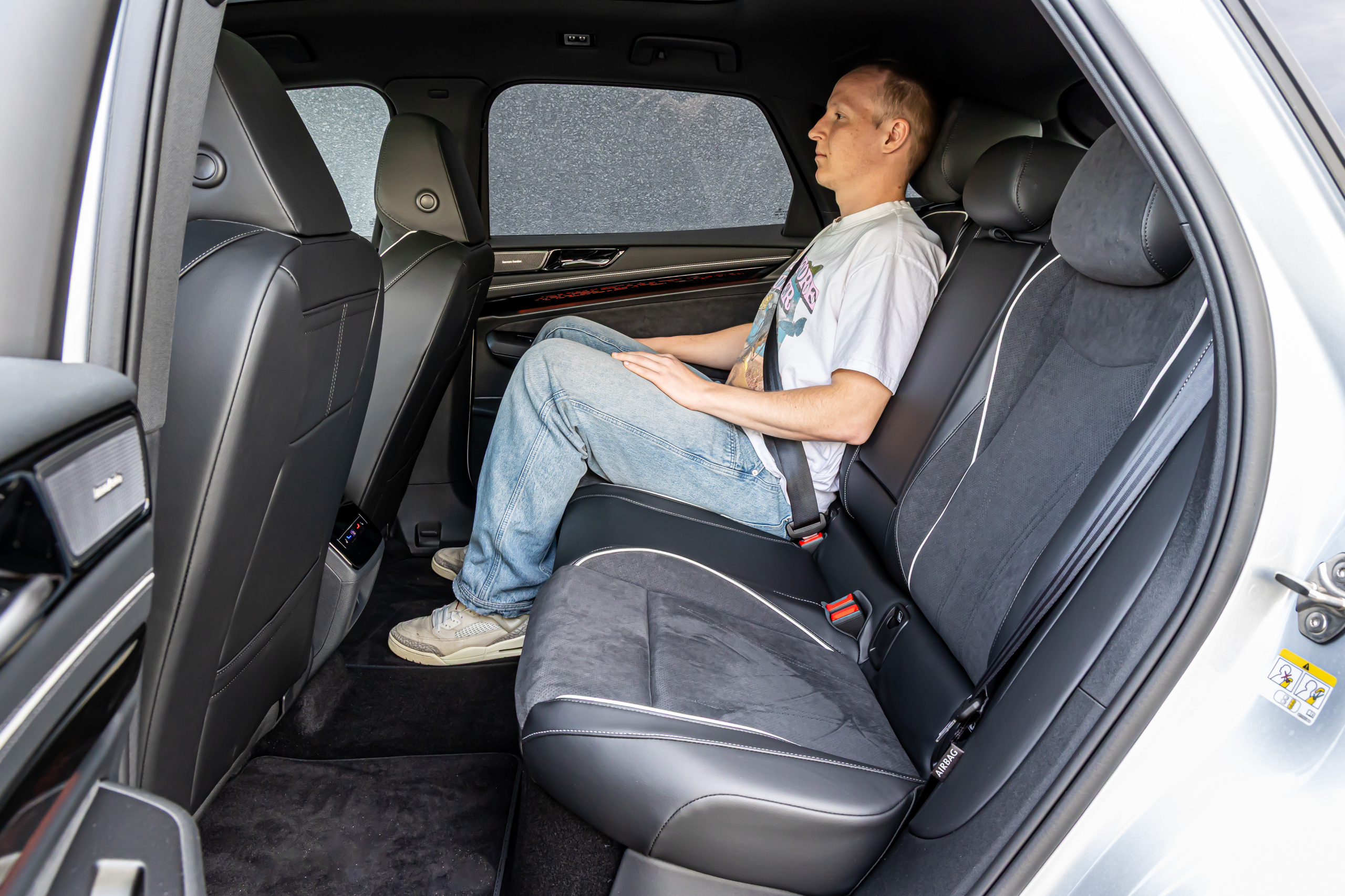 TEST loodzware Volkswagen ID.7 maakt op dit verrassende punt gehakt van Tesla Model 3