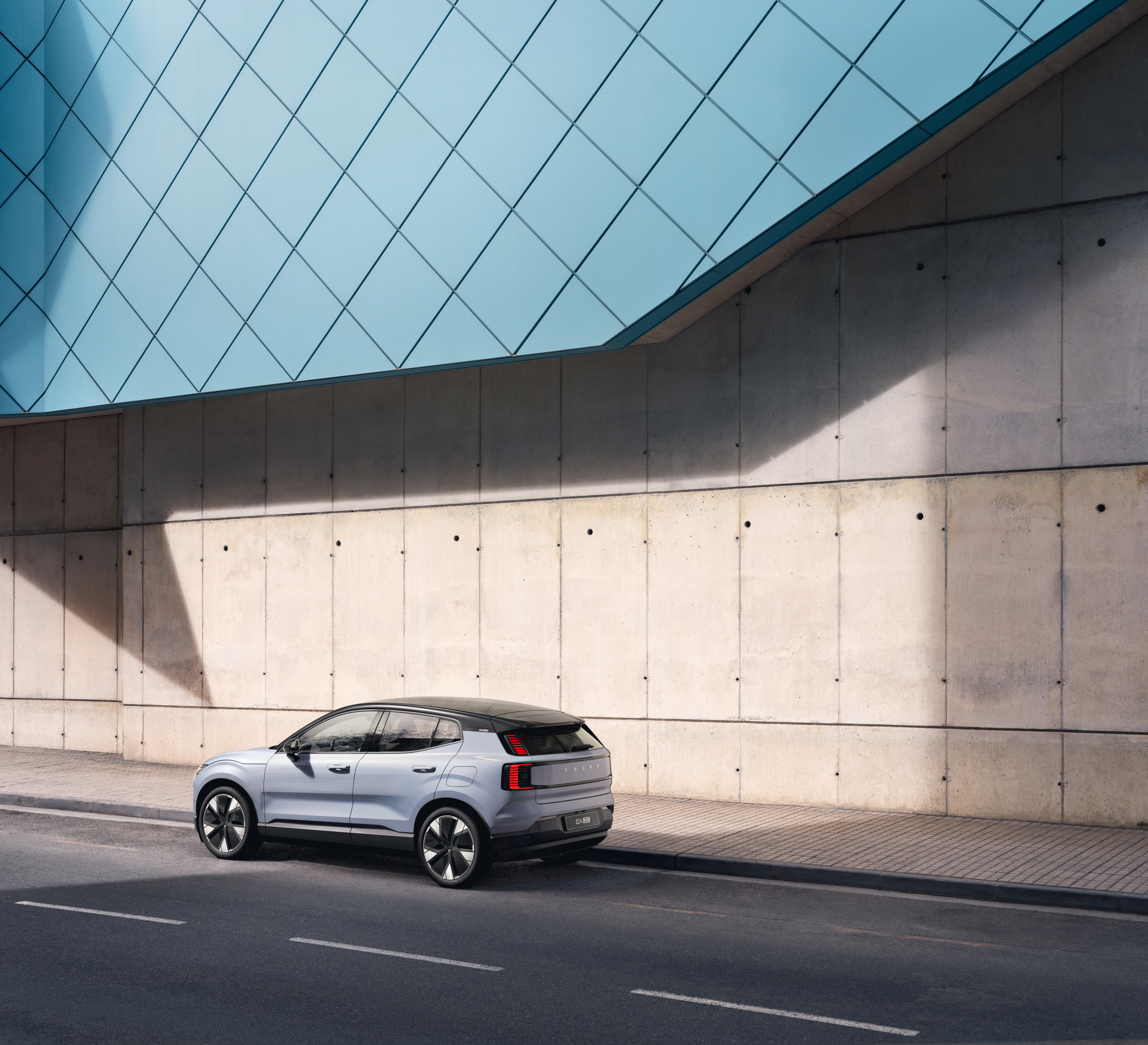 Snel, goedkoop, begin 2024 naar Nederland: wat we tot nu toe weten over de Volvo EX30
