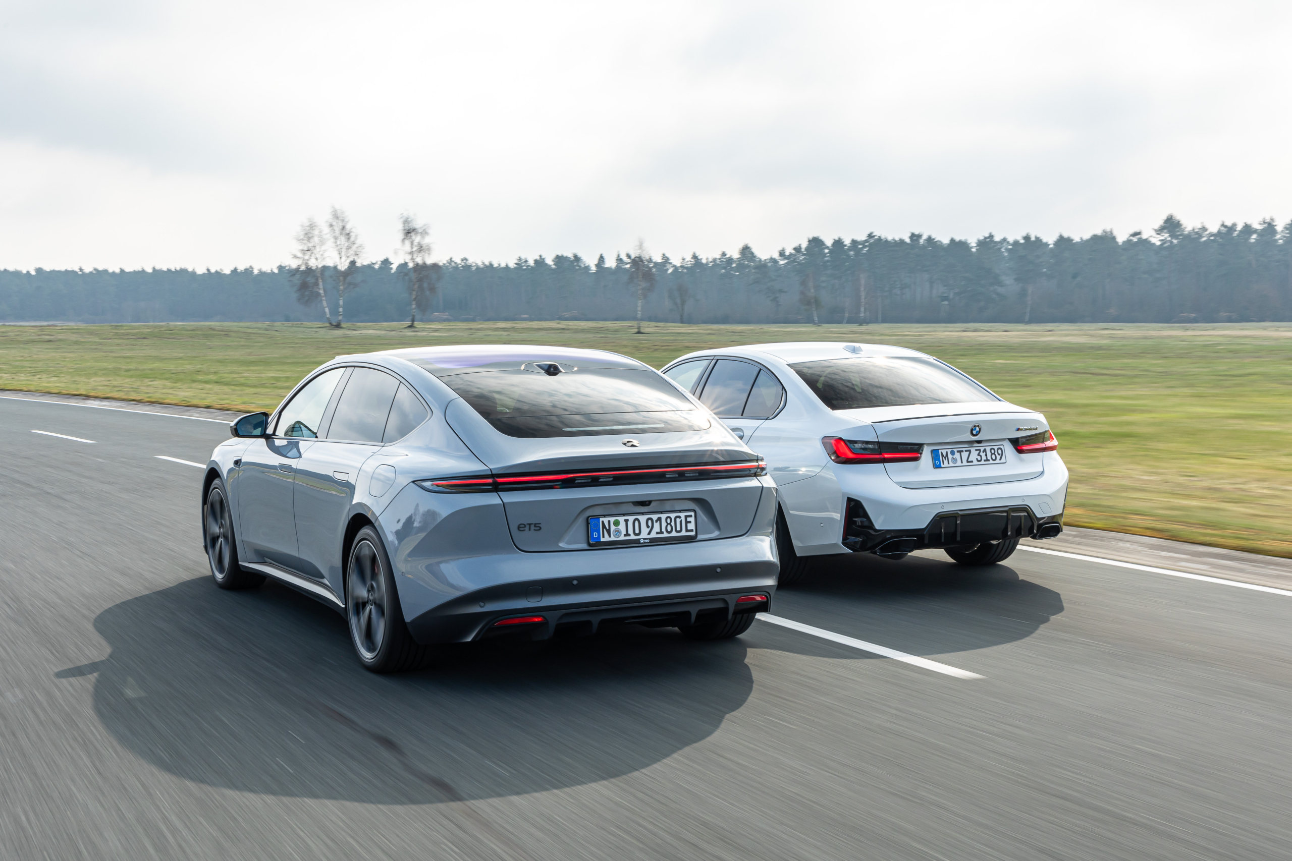 TEST: zoveel sneller sprint de Nio ET5 dan de BMW M340d Xdrive - hoelang houdt-ie het vol?