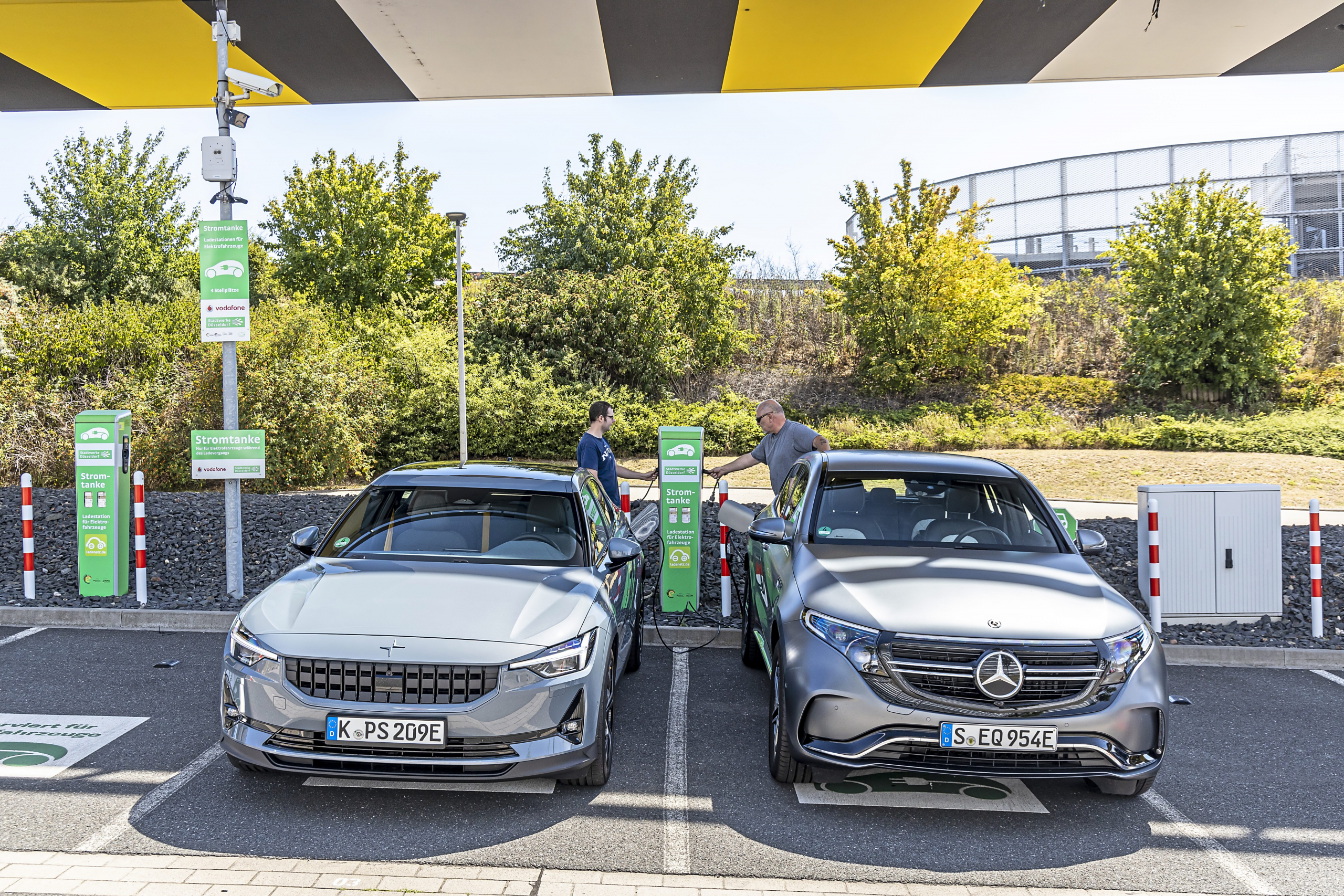 Test Polestar 2 en Mercedes EQC: welke komt het verst op één acculading?